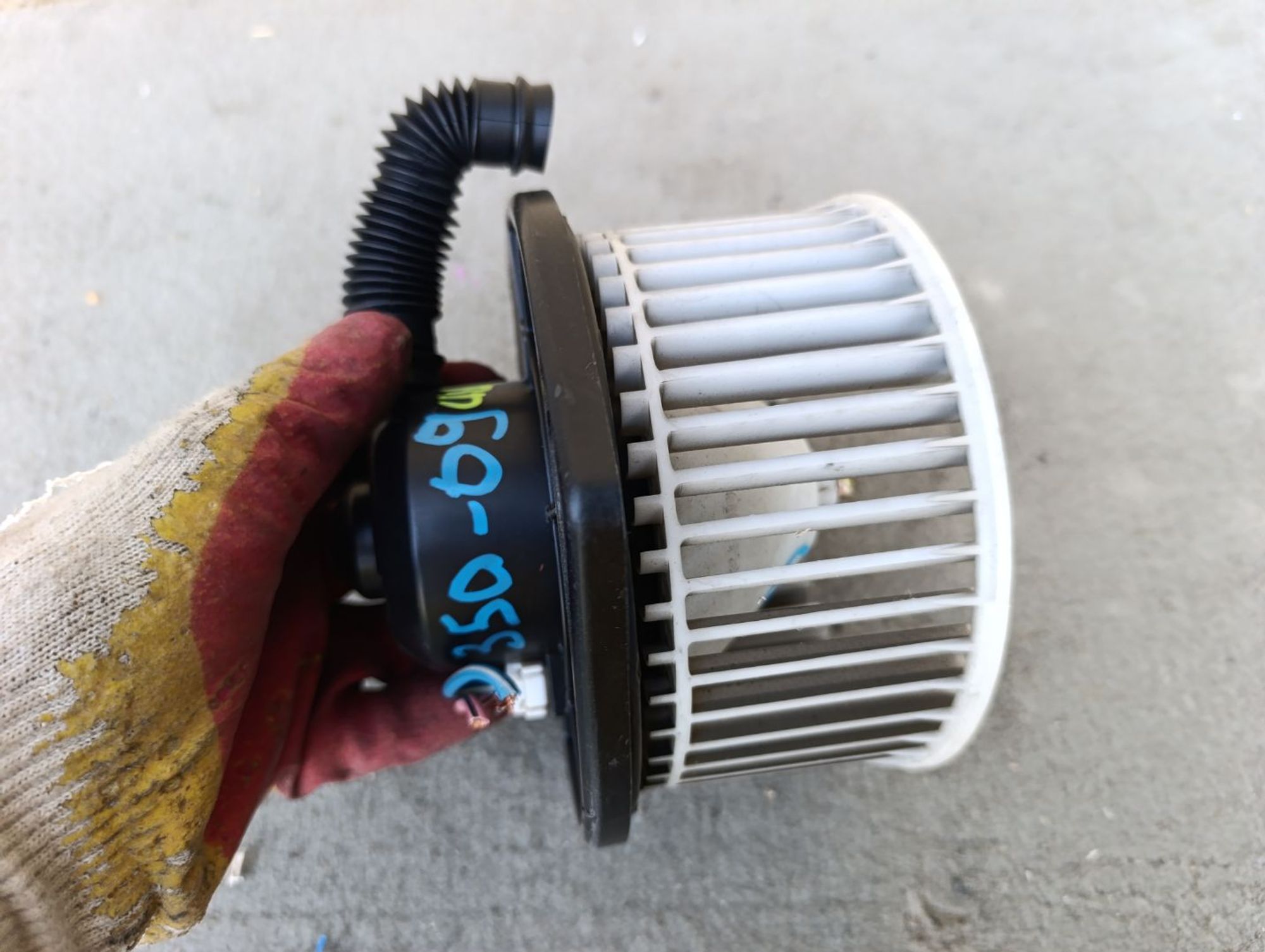 https://ycs.partsauto.market/partsauto-images/thmbs/userImages/d9b05010c61782443e0b3e264cf05921/part/30d33be6-1330-45b2-8a67-780d5f63ff61_1785594601347.jpg