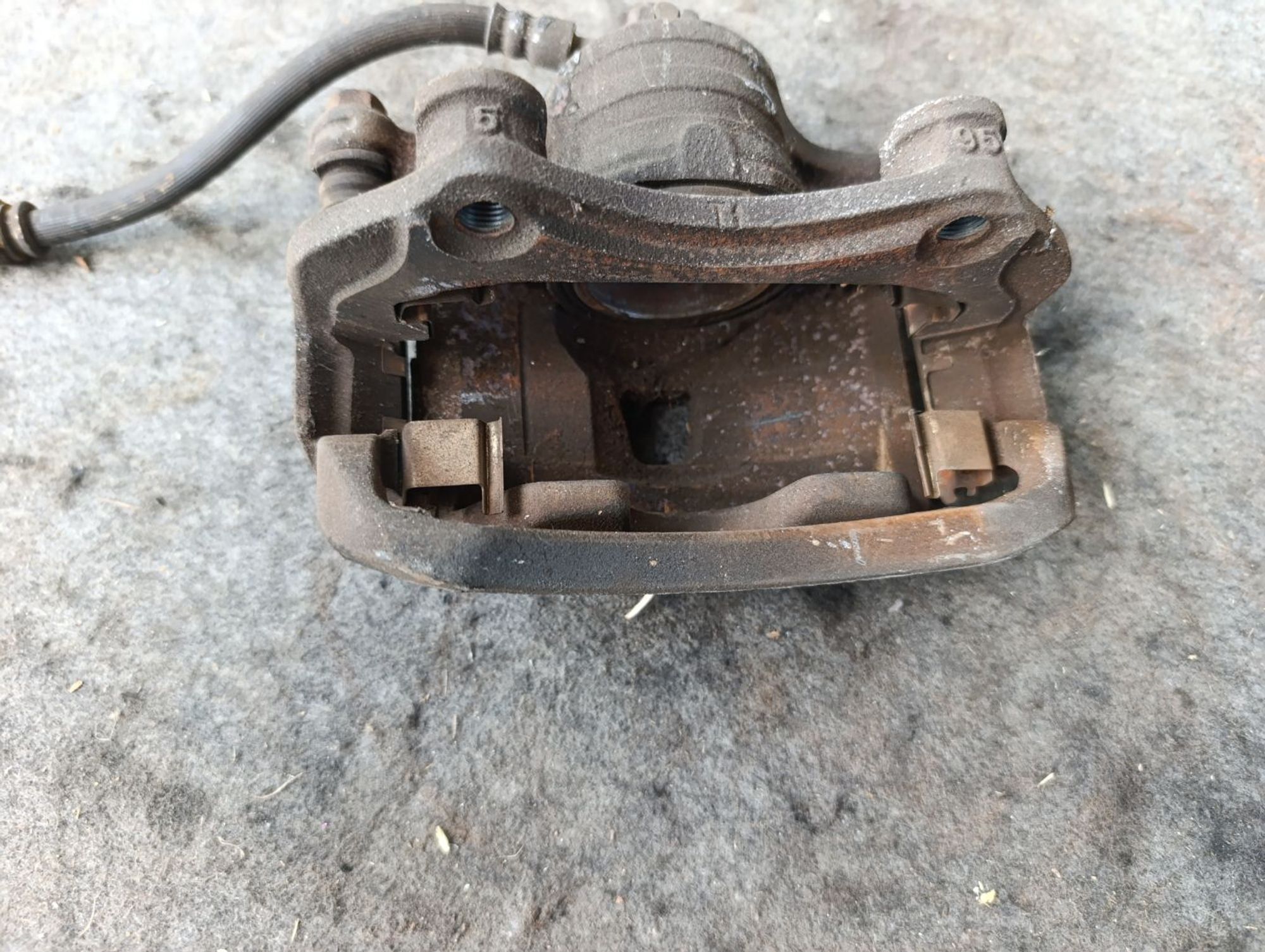 https://ycs.partsauto.market/partsauto-images/thmbs/userImages/d9b05010c61782443e0b3e264cf05921/part/3277814c-3d0d-4085-afa3-fd50196e4d7d_1784456744696.jpg