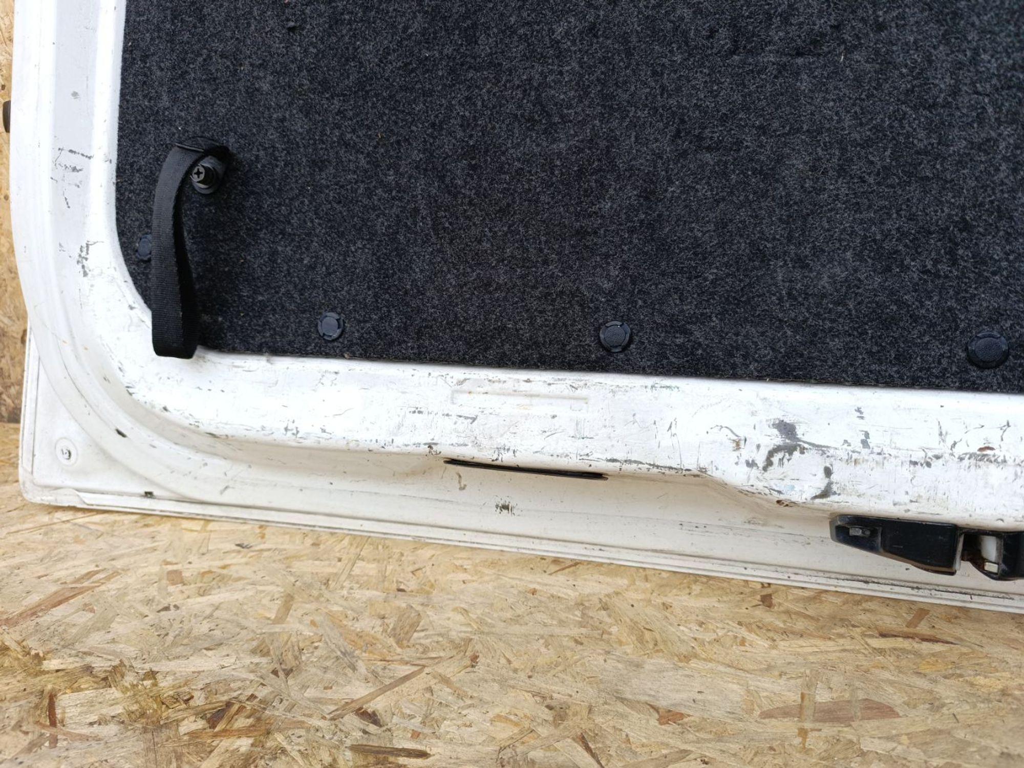 https://ycs.partsauto.market/partsauto-images/thmbs/userImages/d9b05010c61782443e0b3e264cf05921/part/332c02ec-6121-4c2e-a09b-10d27b53373f_1781965802827.jpg