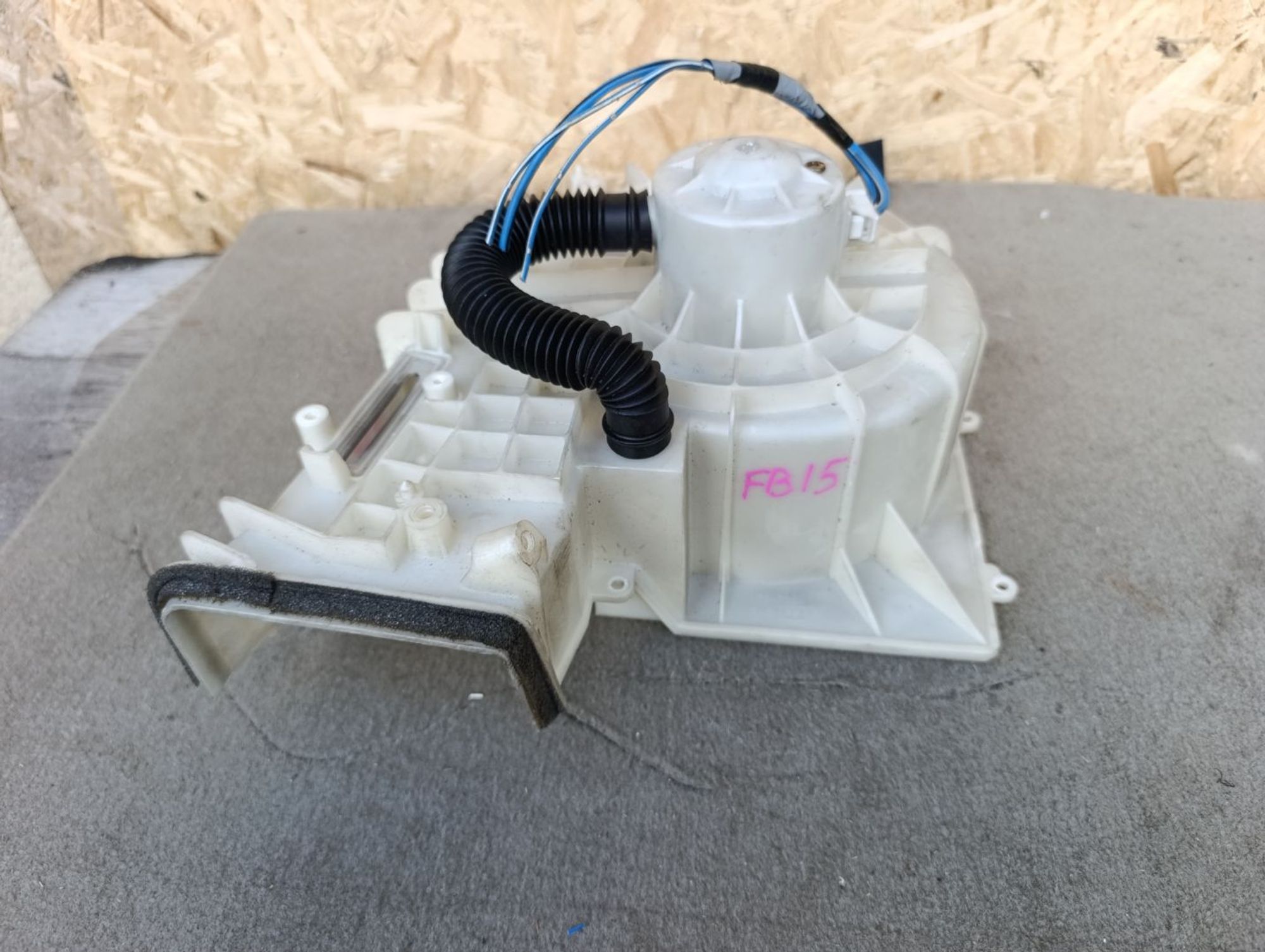 https://ycs.partsauto.market/partsauto-images/thmbs/userImages/d9b05010c61782443e0b3e264cf05921/part/35fdcf0c-230f-4468-a007-c1cc0b479e4d_1785417220459.jpg