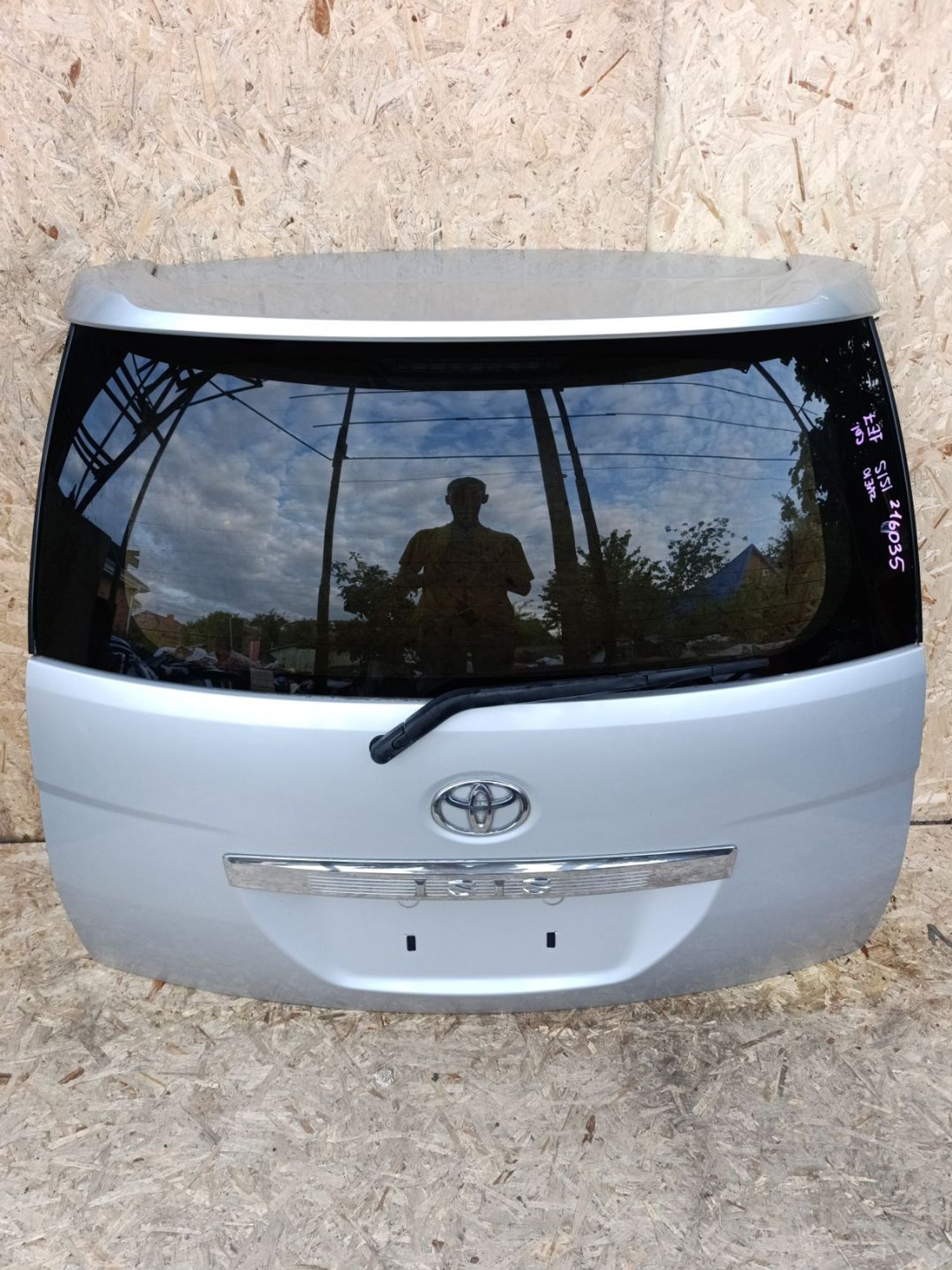 Крышка багажника Toyota Isis znm10, 22000 рублей, Ленина