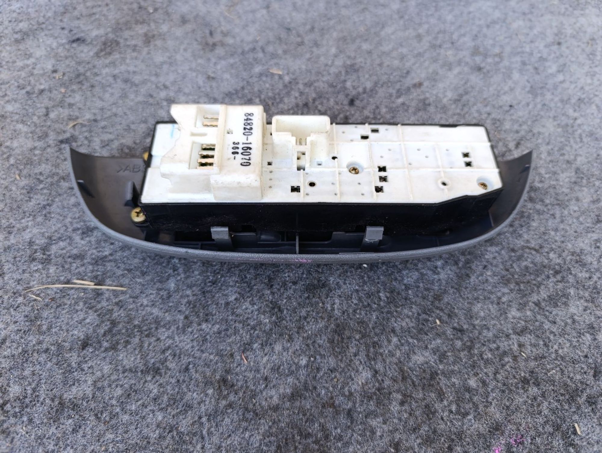 https://ycs.partsauto.market/partsauto-images/thmbs/userImages/d9b05010c61782443e0b3e264cf05921/part/395e6dfc-3865-4358-9191-90404ed5112f_1783432631492.jpg