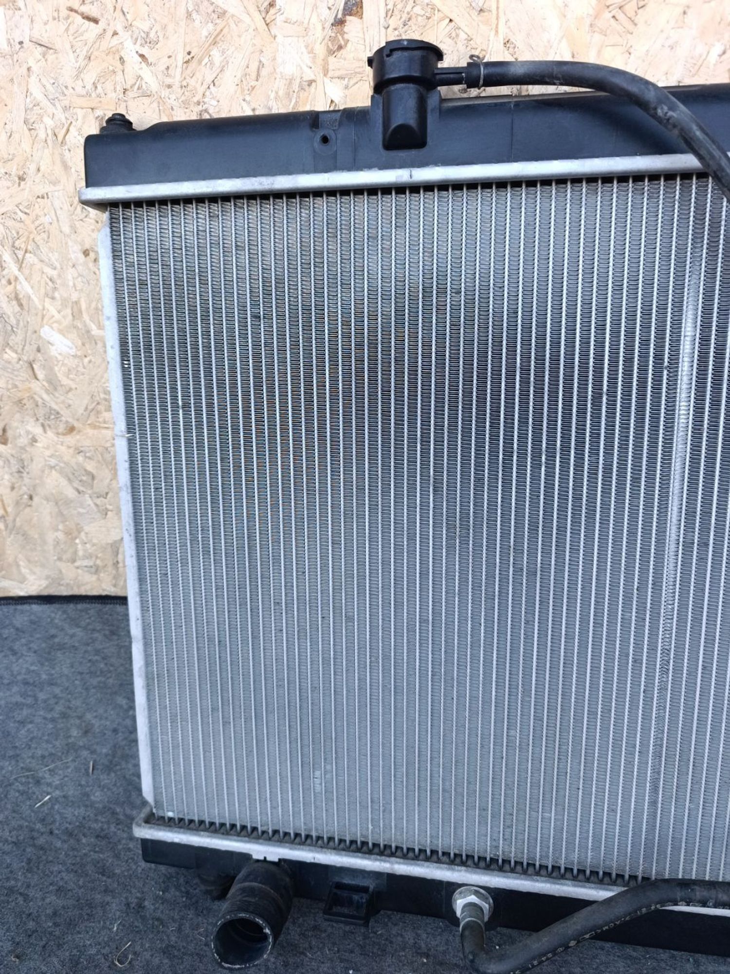 https://ycs.partsauto.market/partsauto-images/thmbs/userImages/d9b05010c61782443e0b3e264cf05921/part/39c12dff-884b-4bcd-978f-7b031714919d_1781624619768.jpg