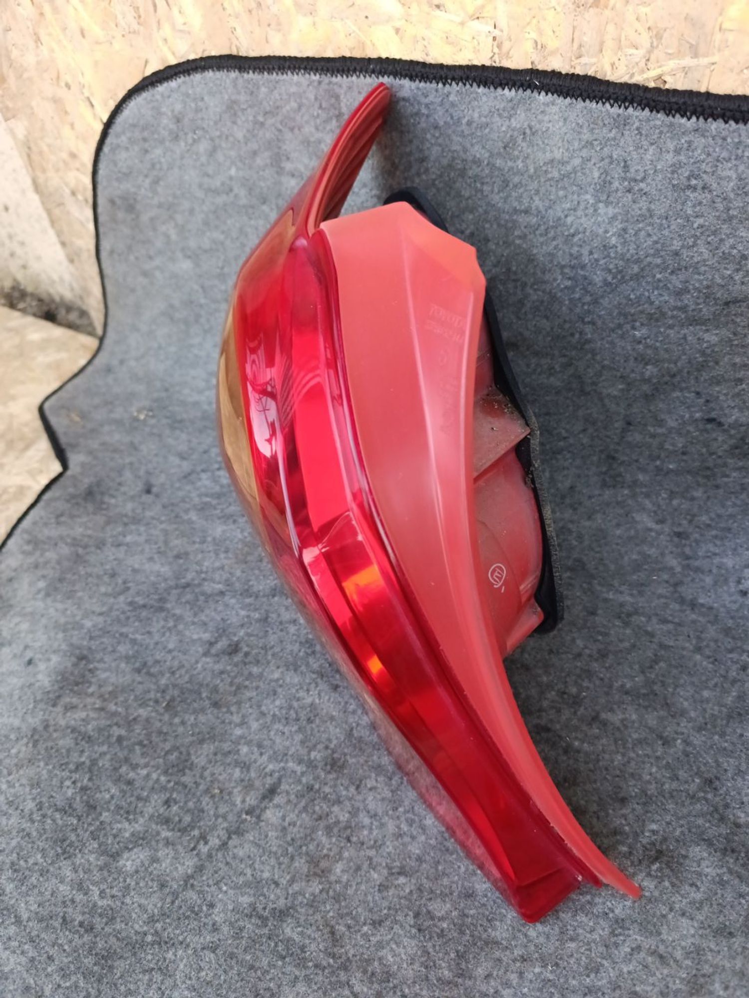 https://ycs.partsauto.market/partsauto-images/thmbs/userImages/d9b05010c61782443e0b3e264cf05921/part/3a9b7fbd-642e-4d39-8135-afcb9397cdb4_1782233223499.jpg