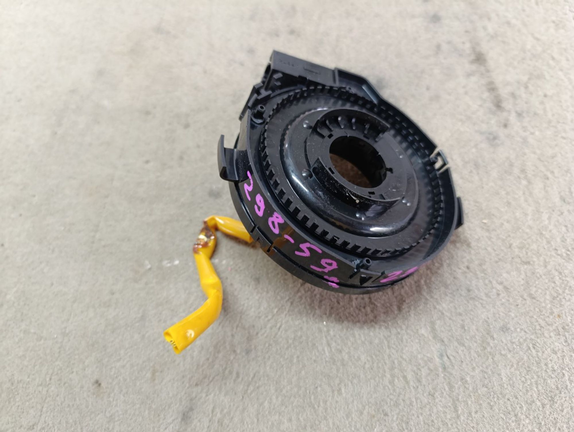 https://ycs.partsauto.market/partsauto-images/thmbs/userImages/d9b05010c61782443e0b3e264cf05921/part/3be49621-4c86-4f9c-a354-9663d9f174d2_1750072810755.jpg