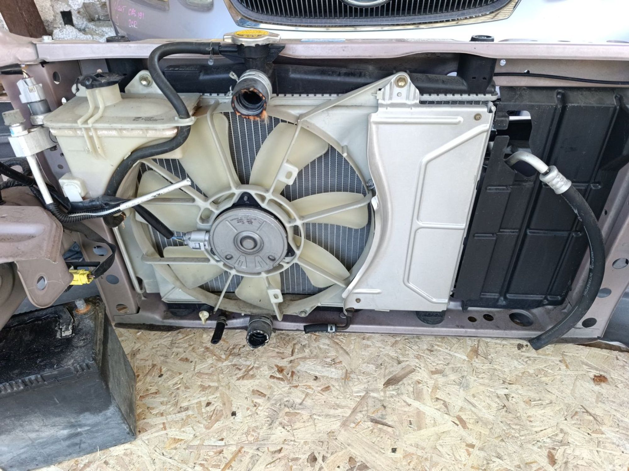 https://ycs.partsauto.market/partsauto-images/thmbs/userImages/d9b05010c61782443e0b3e264cf05921/part/3cada044-4382-42c5-8530-494e711603e4_1781251582312.jpg