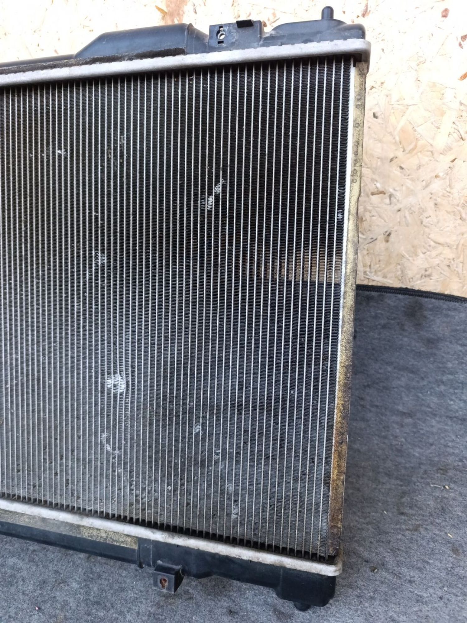 https://ycs.partsauto.market/partsauto-images/thmbs/userImages/d9b05010c61782443e0b3e264cf05921/part/3cc67a11-acbb-4ada-8bff-01be7a496dd8_1781194732169.jpg
