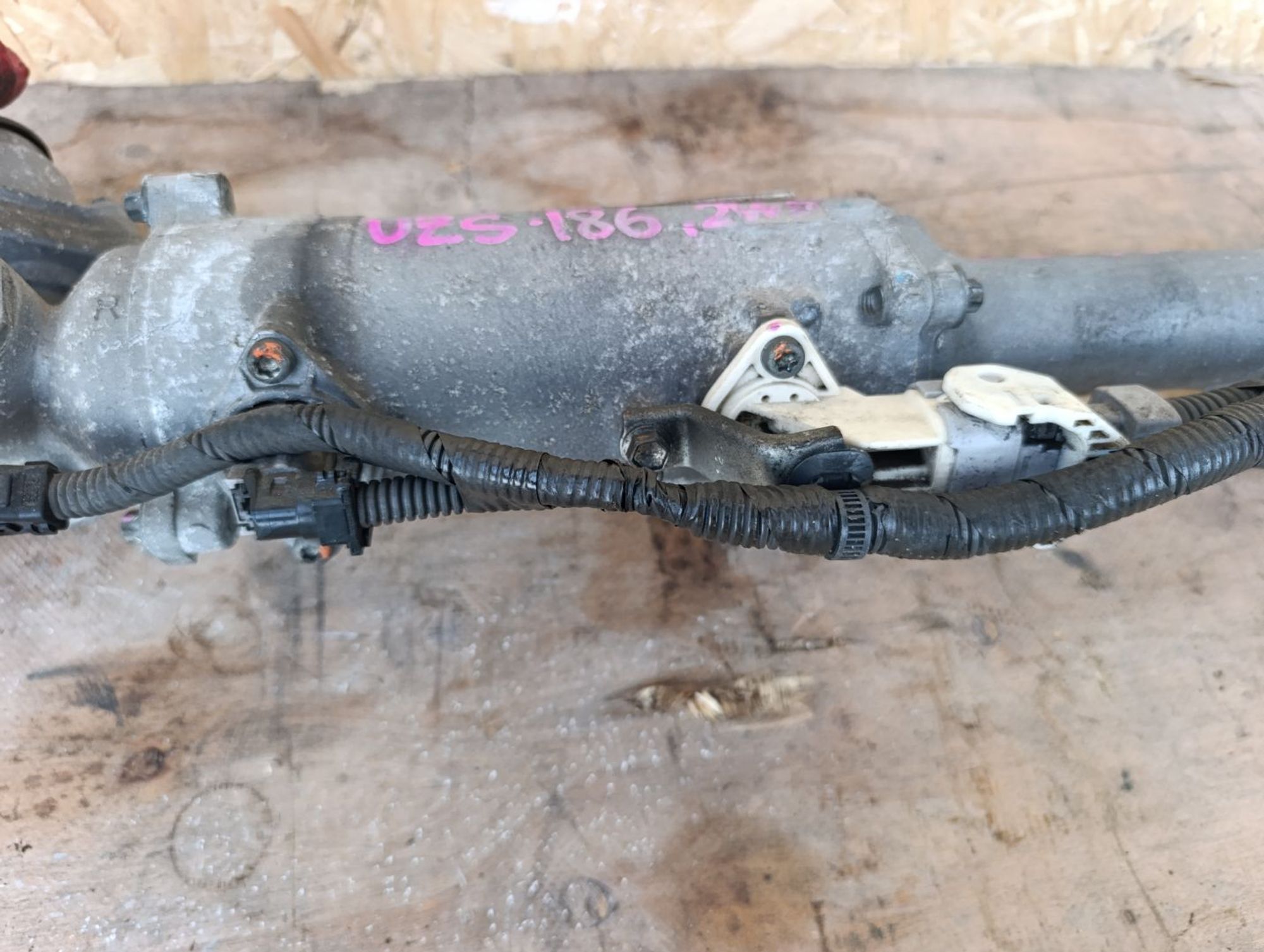 https://ycs.partsauto.market/partsauto-images/thmbs/userImages/d9b05010c61782443e0b3e264cf05921/part/3f514d2a-1ef2-42fa-9211-edf3f7d84f1e_1784219891637.jpg