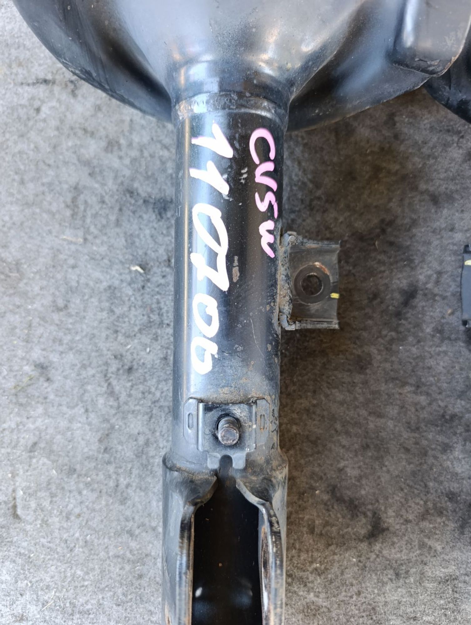 https://ycs.partsauto.market/partsauto-images/thmbs/userImages/d9b05010c61782443e0b3e264cf05921/part/3f99a88b-ddef-4fe6-a833-e2c20f4fb599_1783758485208.jpg