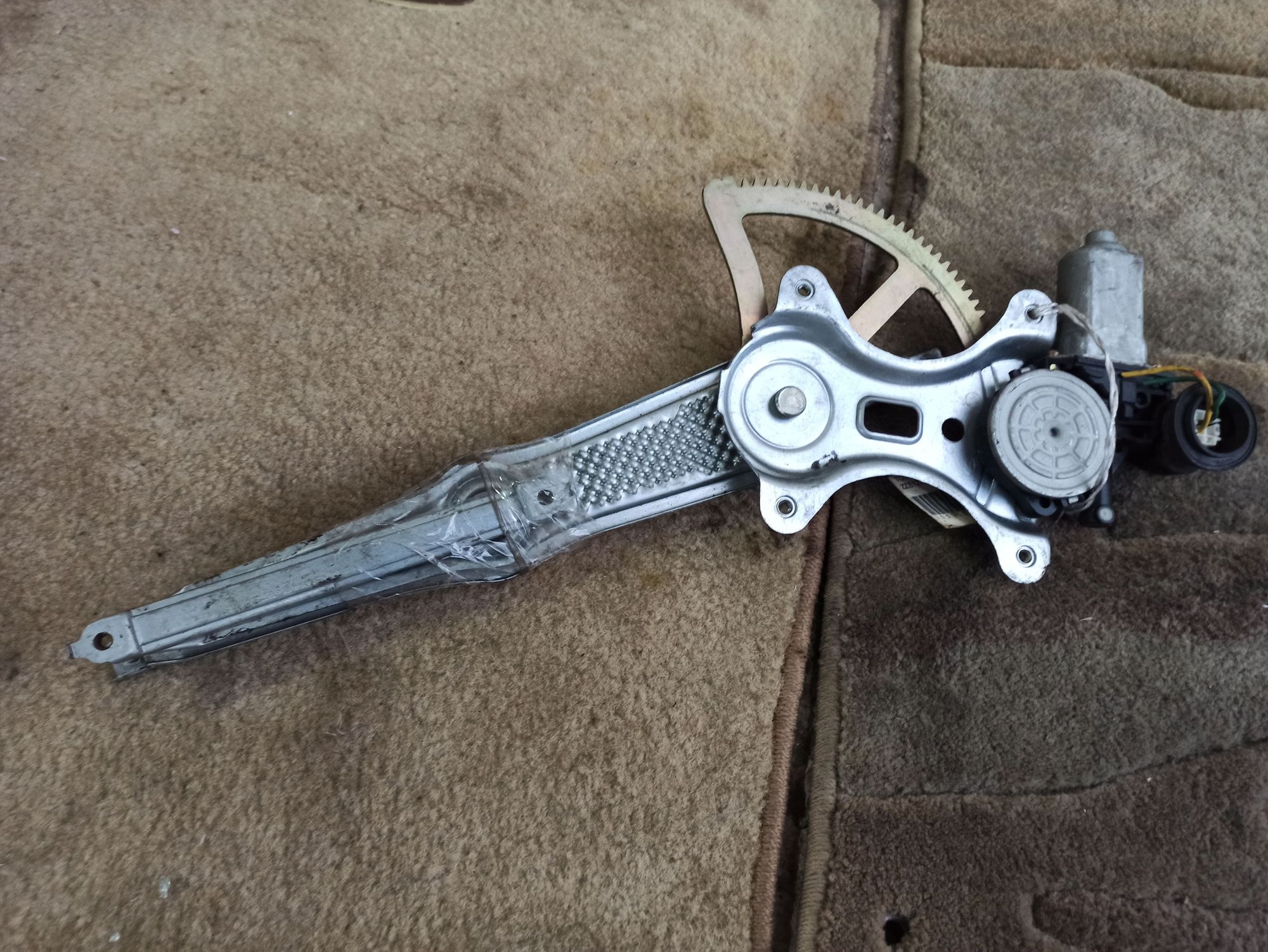 https://ycs.partsauto.market/partsauto-images/thmbs/userImages/d9b05010c61782443e0b3e264cf05921/part/405aab86-d8d0-4096-a87b-72f0fb778e2b_1699535155767.jpg