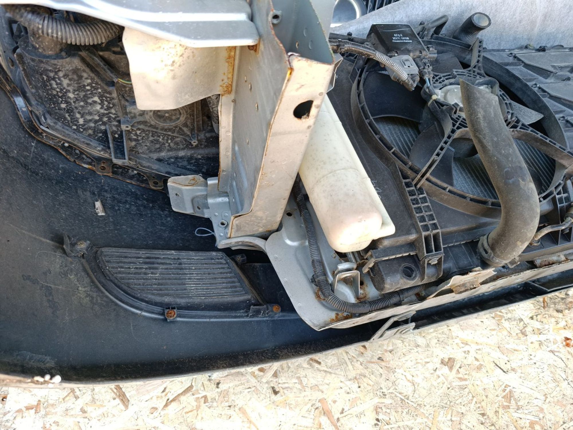 https://ycs.partsauto.market/partsauto-images/thmbs/userImages/d9b05010c61782443e0b3e264cf05921/part/41a50df3-93d2-4550-a32e-82931c3d5182_1781180375320.jpg