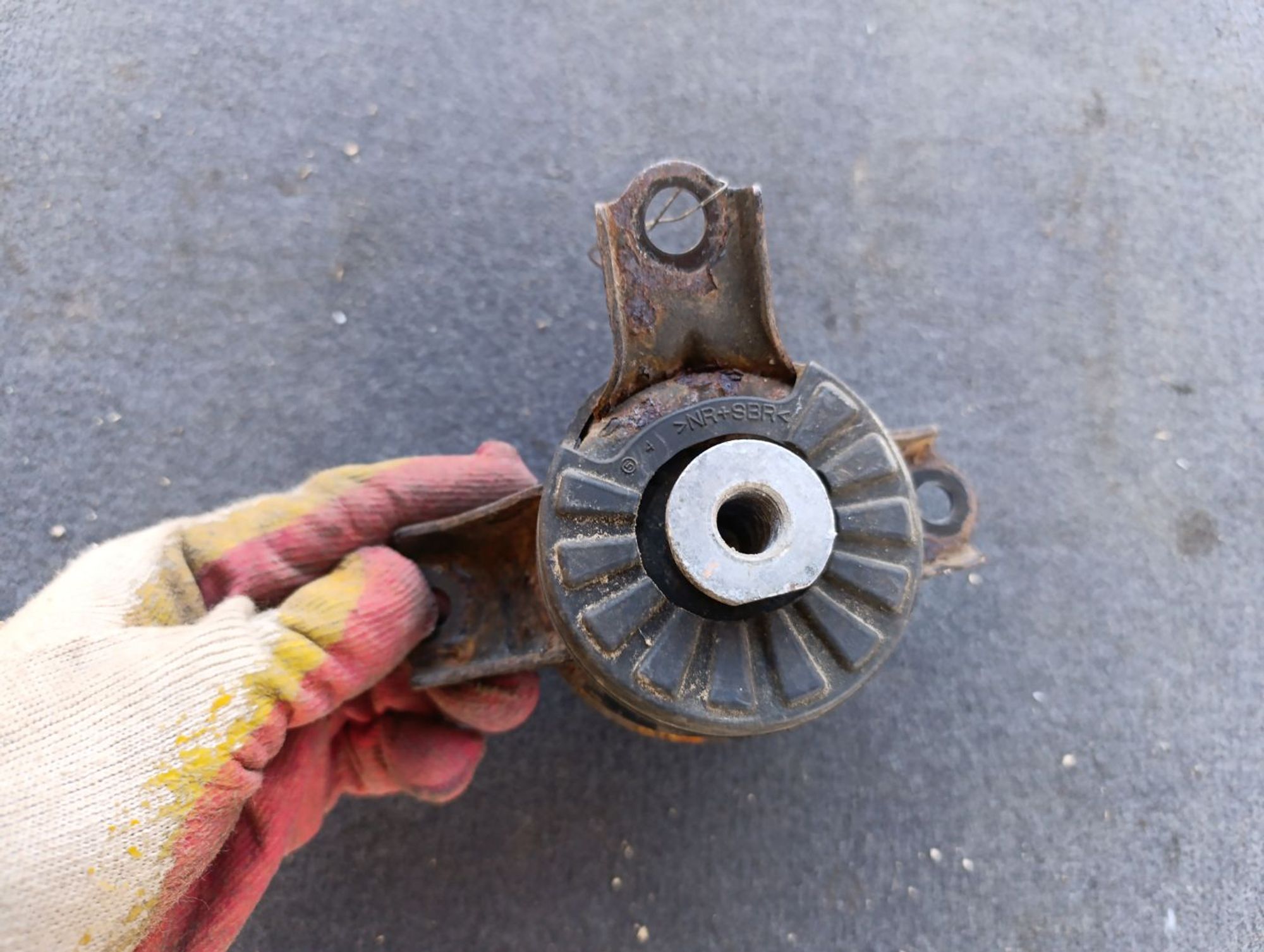 Подушка двигателя правая Toyota Passo kgc10, 1800 рублей, Ленина