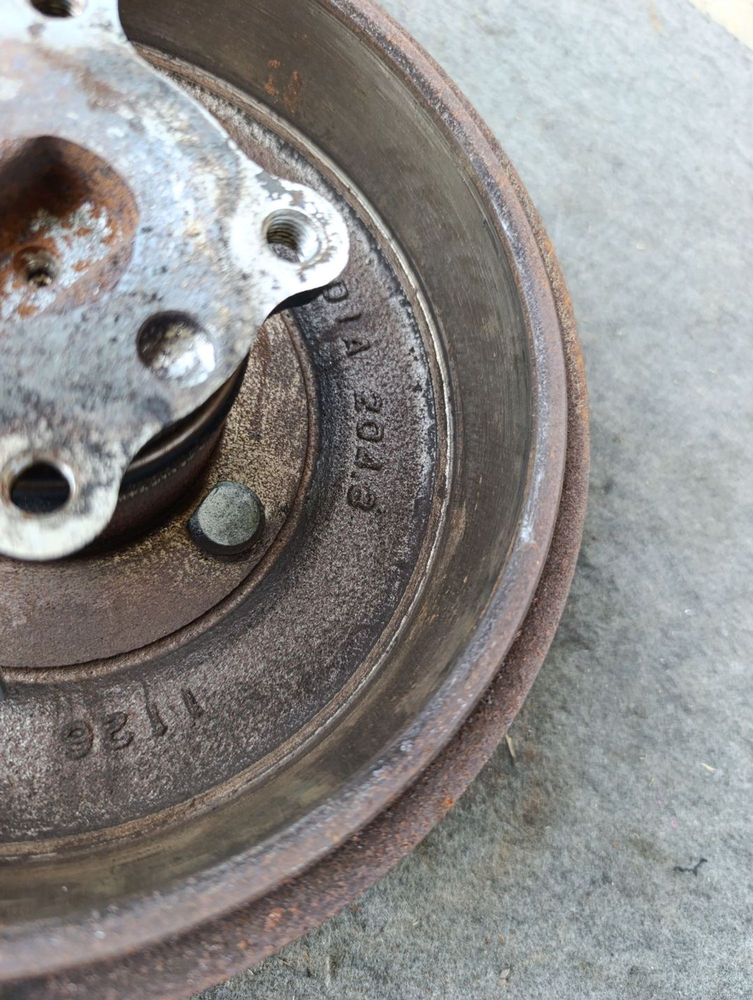 https://ycs.partsauto.market/partsauto-images/thmbs/userImages/d9b05010c61782443e0b3e264cf05921/part/4439675a-f29a-48c0-b33a-b25a34bf1fca_1784454590415.jpg