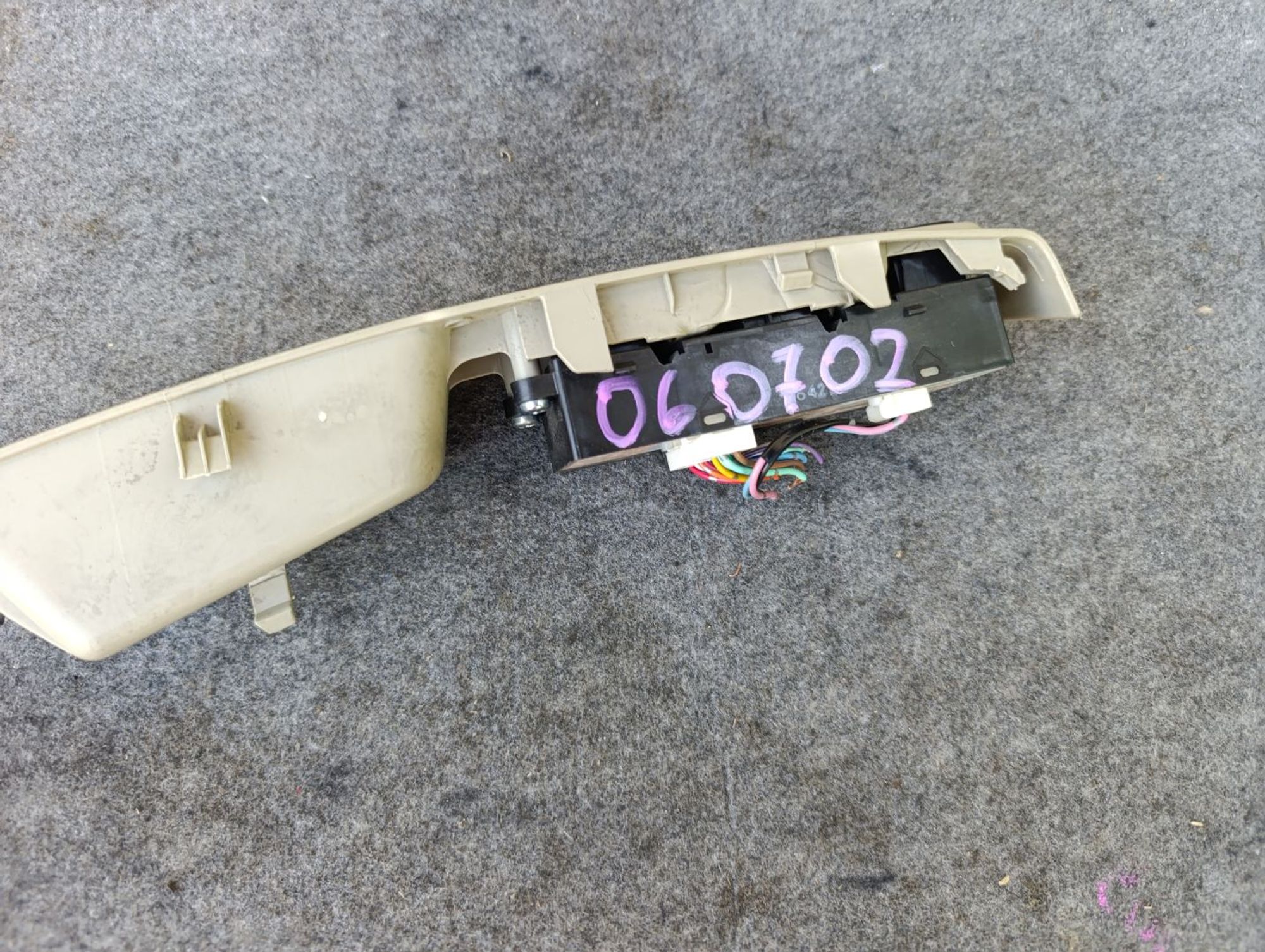https://ycs.partsauto.market/partsauto-images/thmbs/userImages/d9b05010c61782443e0b3e264cf05921/part/444f9da0-c09d-4985-b3f4-9c86dd458ded_1783337424911.jpg