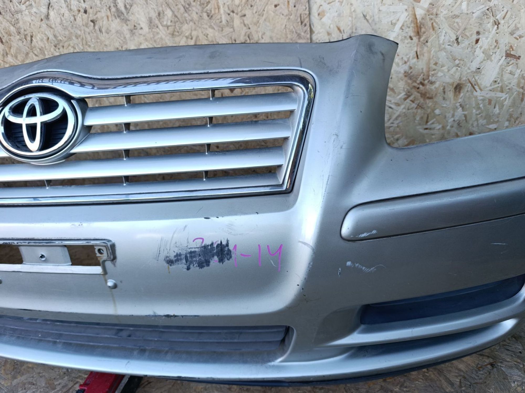 Бампер передний Toyota Avensis, AZT250, 16000 рублей, Ленина
