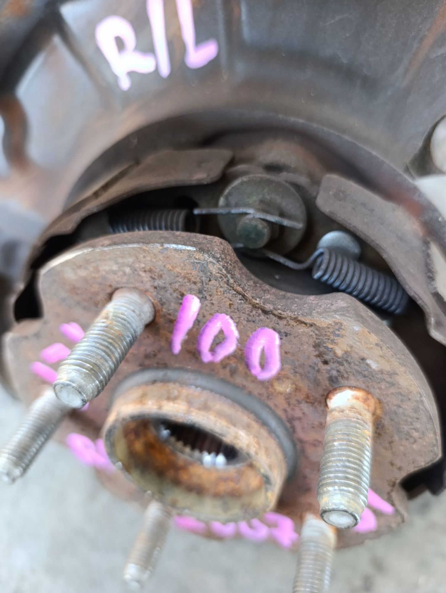 https://ycs.partsauto.market/partsauto-images/thmbs/userImages/d9b05010c61782443e0b3e264cf05921/part/47318e3e-0c55-4c91-9e56-9e9891d0c6de_1784539948665.jpg