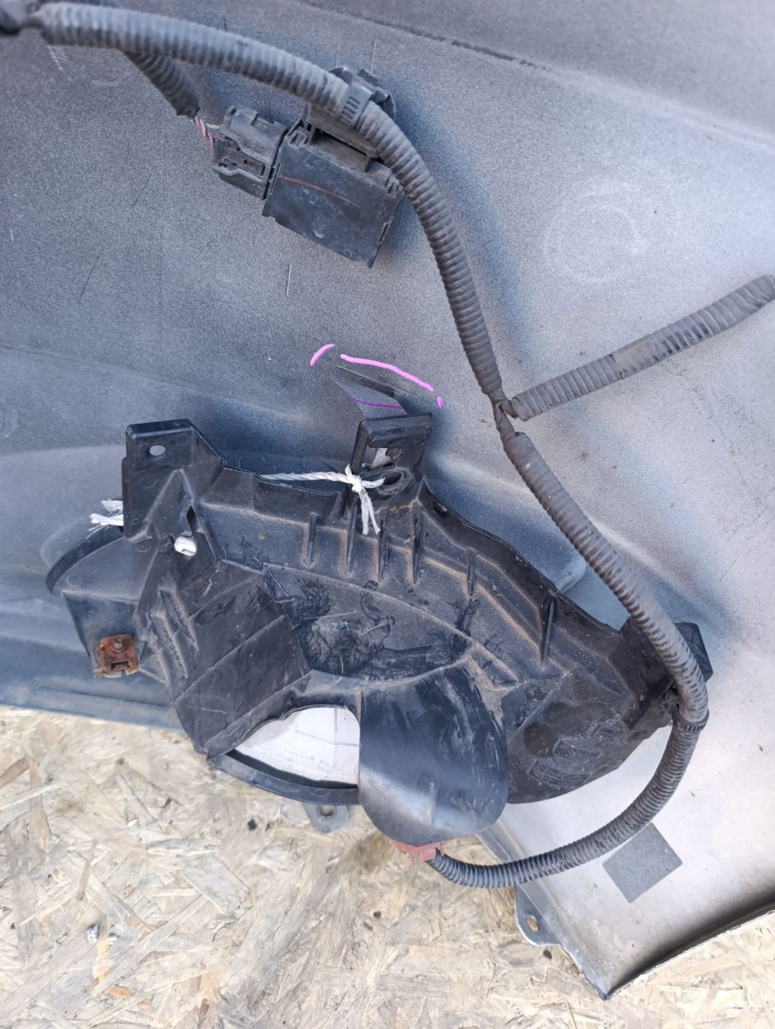 https://ycs.partsauto.market/partsauto-images/thmbs/userImages/d9b05010c61782443e0b3e264cf05921/part/4967e976-f094-4ee6-927d-d53088974e57_1782487107463.jpg