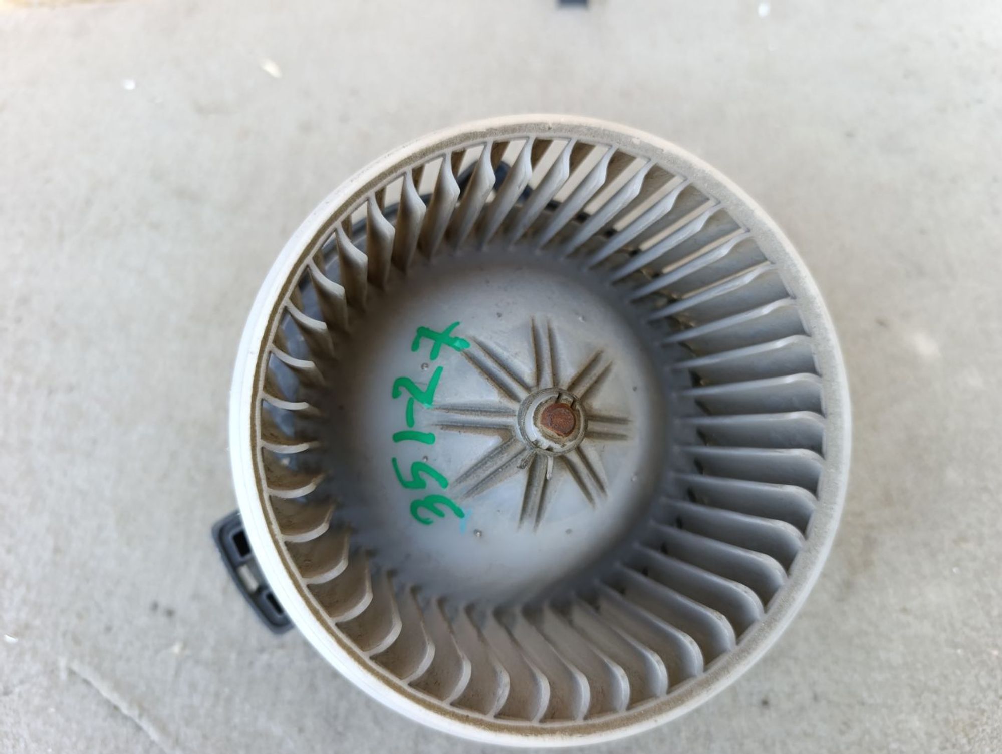 https://ycs.partsauto.market/partsauto-images/thmbs/userImages/d9b05010c61782443e0b3e264cf05921/part/4b4d363b-7b9b-444c-b591-53e97b1ec181_1785505555818.jpg