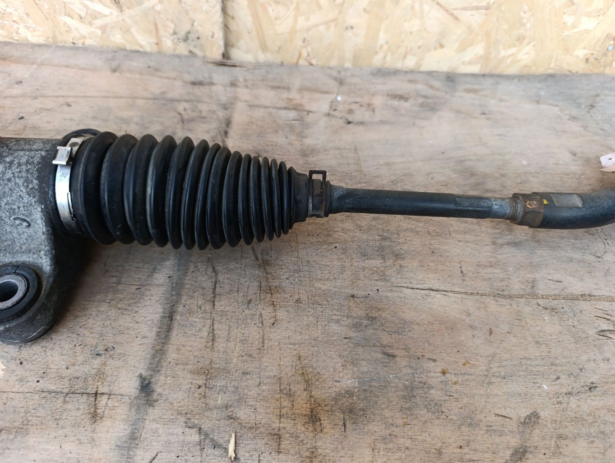 https://ycs.partsauto.market/partsauto-images/thmbs/userImages/d9b05010c61782443e0b3e264cf05921/part/4c11c51b-e14c-482e-ae5d-61e227782307_1784299192827.jpg