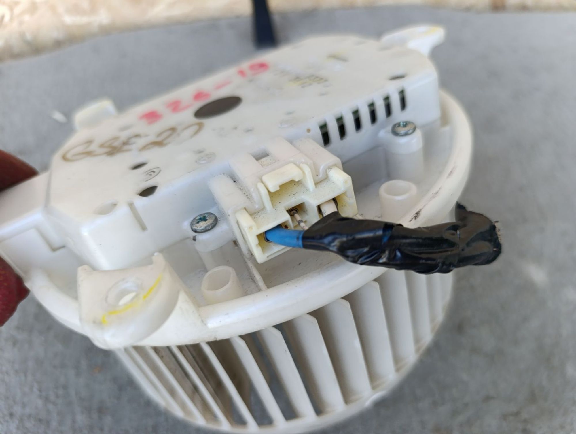 https://ycs.partsauto.market/partsauto-images/thmbs/userImages/d9b05010c61782443e0b3e264cf05921/part/4c976bea-90f4-4f3e-a6a3-e8be803f0081_1785506349170.jpg