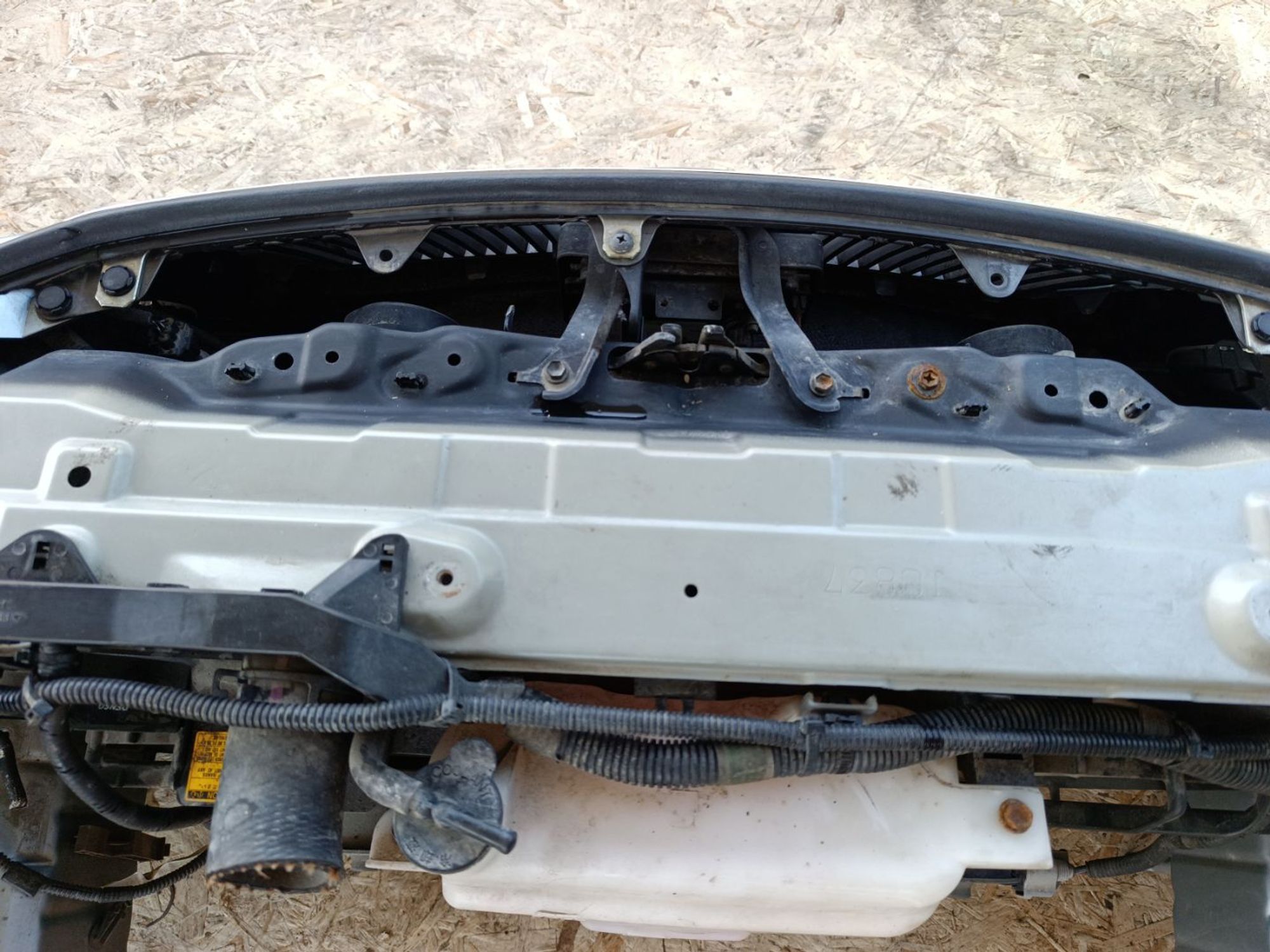 https://ycs.partsauto.market/partsauto-images/thmbs/userImages/d9b05010c61782443e0b3e264cf05921/part/4ea40352-c863-45fd-abbd-fa559989ead4_1781250160479.jpg