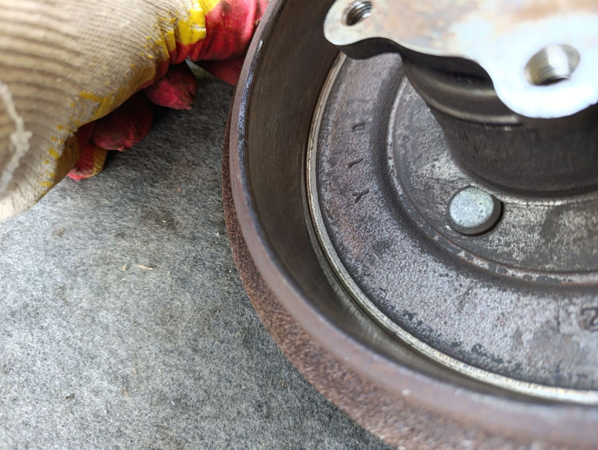 https://ycs.partsauto.market/partsauto-images/thmbs/userImages/d9b05010c61782443e0b3e264cf05921/part/505be502-cdc7-450d-a457-d58547a626ff_1784454289525.jpg