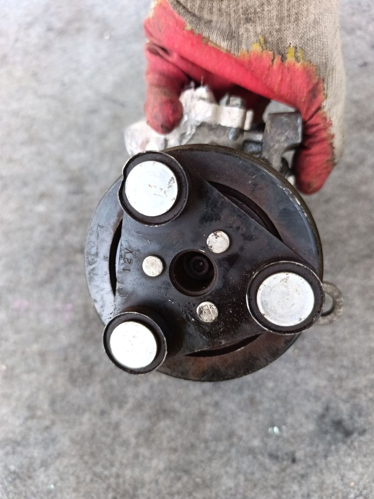 https://ycs.partsauto.market/partsauto-images/thmbs/userImages/d9b05010c61782443e0b3e264cf05921/part/50d6320e-2a5e-45f0-bb1b-94bca0686baa_1782318430331.jpg