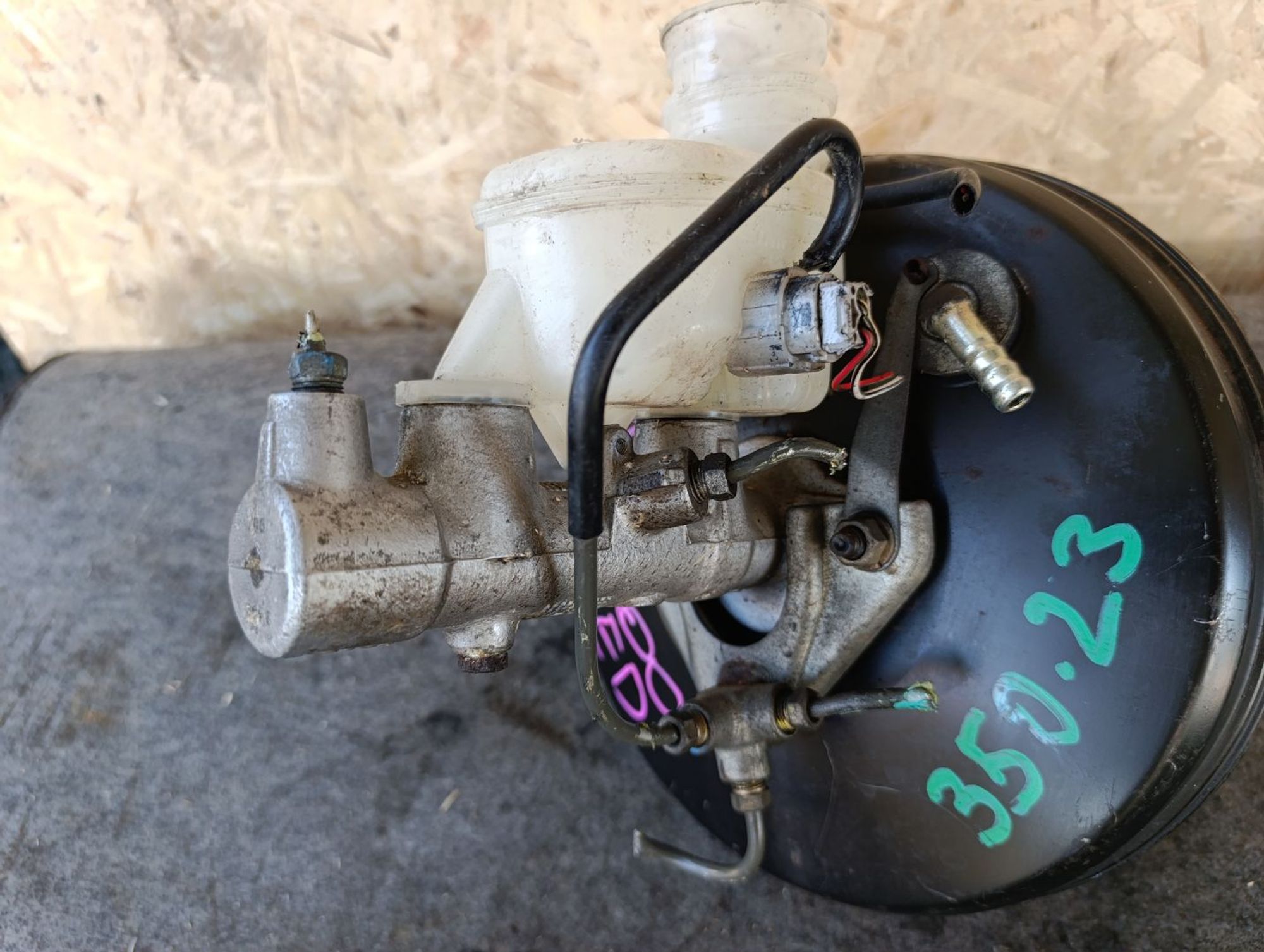 https://ycs.partsauto.market/partsauto-images/thmbs/userImages/d9b05010c61782443e0b3e264cf05921/part/517852b6-129d-4f23-b718-34763893e575_1783754373899.jpg