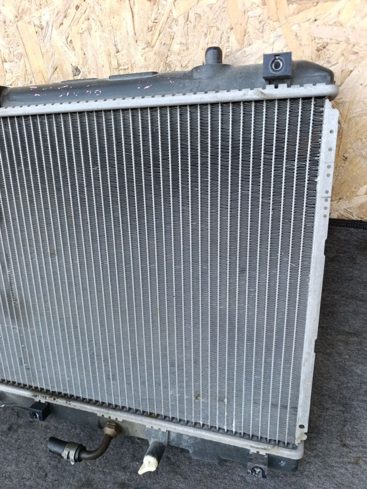 https://ycs.partsauto.market/partsauto-images/thmbs/userImages/d9b05010c61782443e0b3e264cf05921/part/5464a732-d923-4a8b-bf16-f0fca5ba03f5_1781366344171.jpg