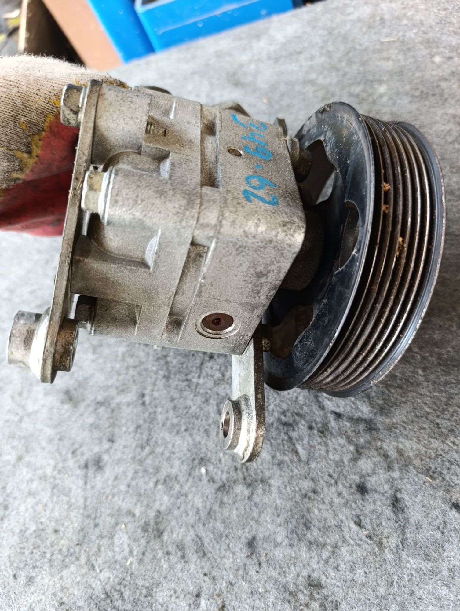 https://ycs.partsauto.market/partsauto-images/thmbs/userImages/d9b05010c61782443e0b3e264cf05921/part/5c5ef2d1-3808-4498-94d8-52b3f2189ff4_1783512566521.jpg