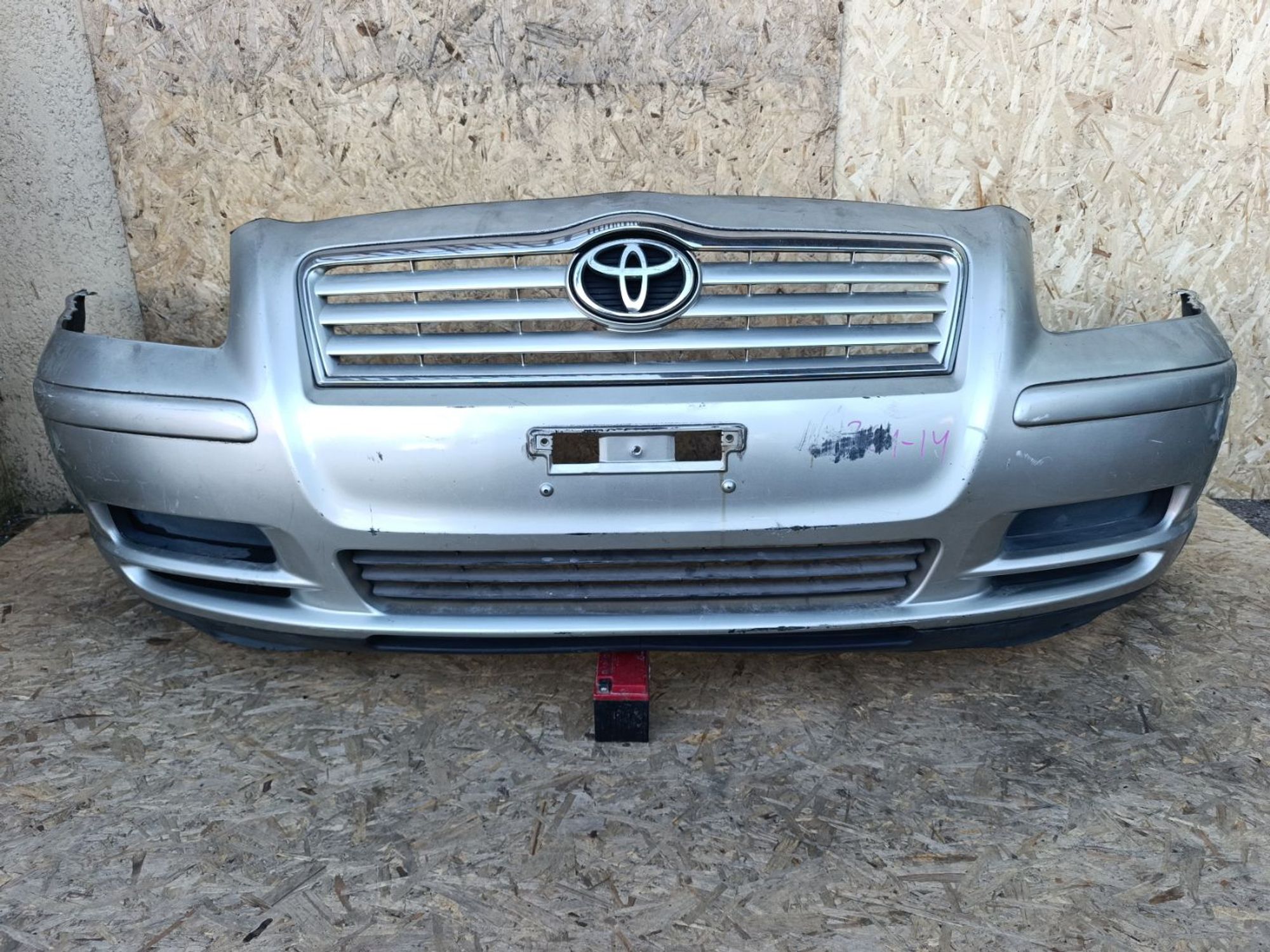 Бампер передний Toyota Avensis, AZT250, 16000 рублей, Ленина