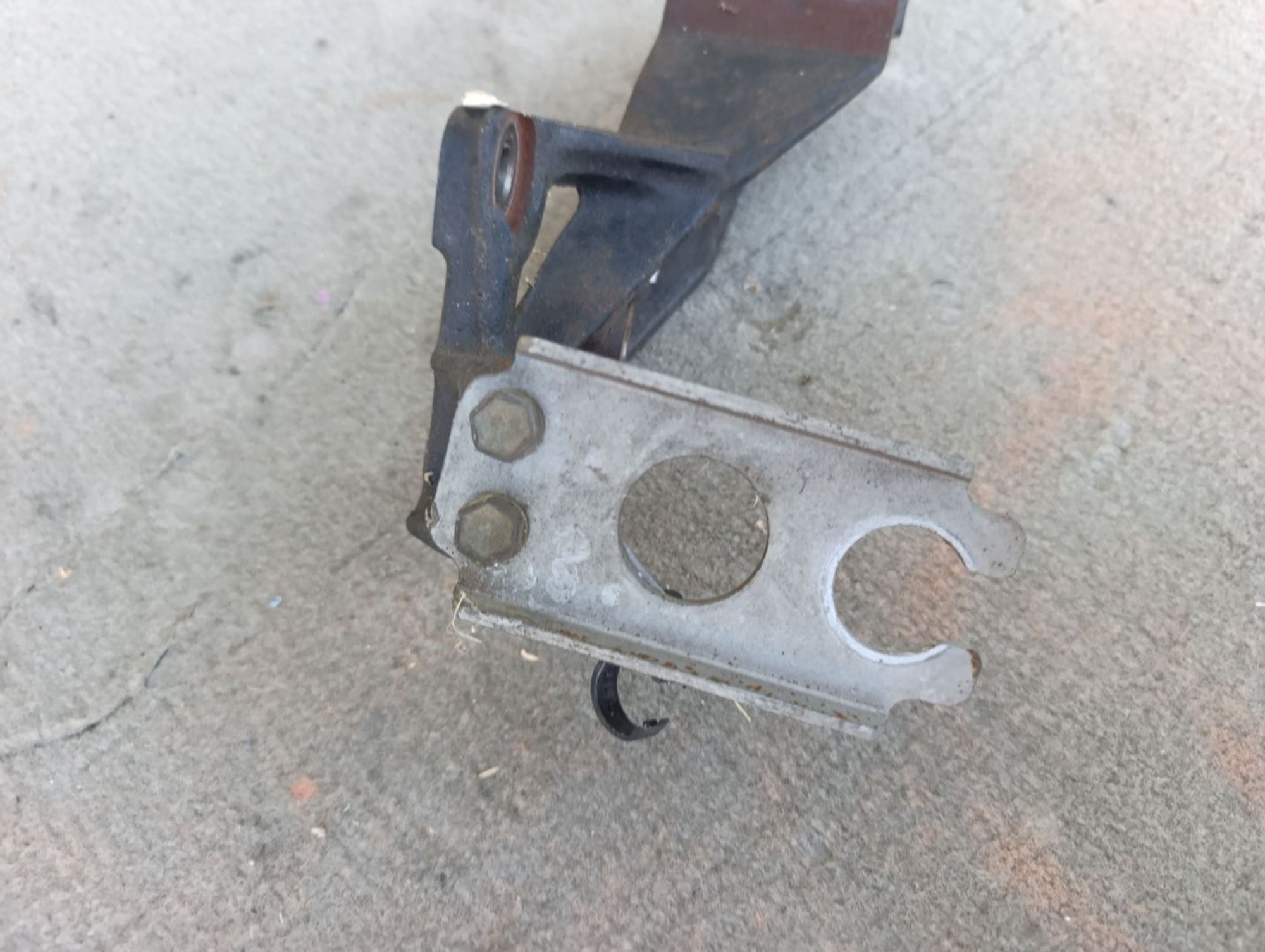 Кронштейн крепления КПП Toyota Vitz scp10 1szfe, 600 рублей, Ленина