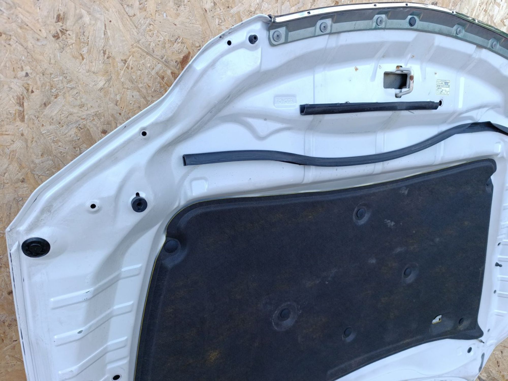 https://ycs.partsauto.market/partsauto-images/thmbs/userImages/d9b05010c61782443e0b3e264cf05921/part/5d8b51b2-237c-46e2-ac05-d52df40eef21_1781797012740.jpg