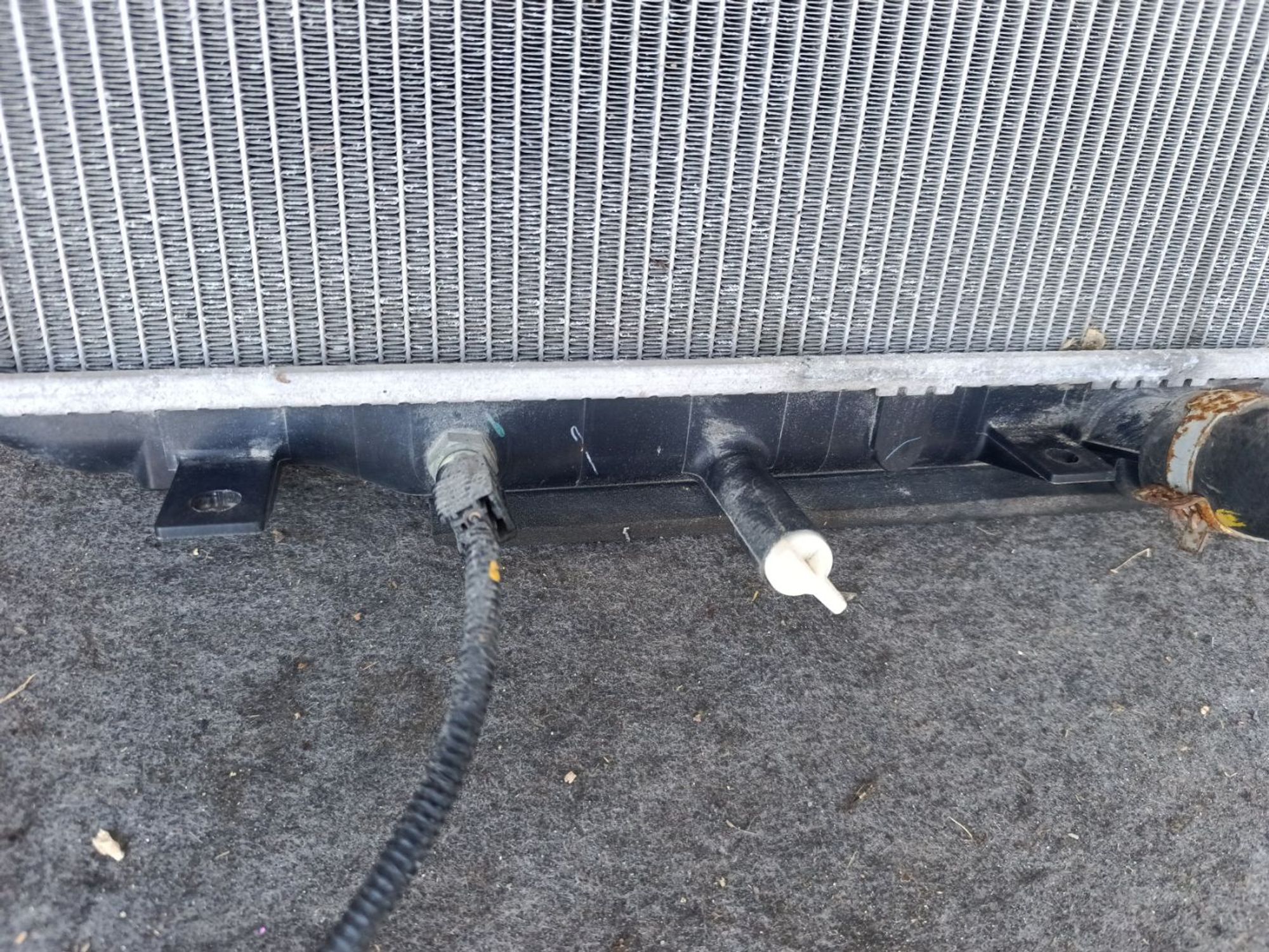 https://ycs.partsauto.market/partsauto-images/thmbs/userImages/d9b05010c61782443e0b3e264cf05921/part/5e947b19-54e4-4d43-ab79-a624a8c6711b_1781625460301.jpg