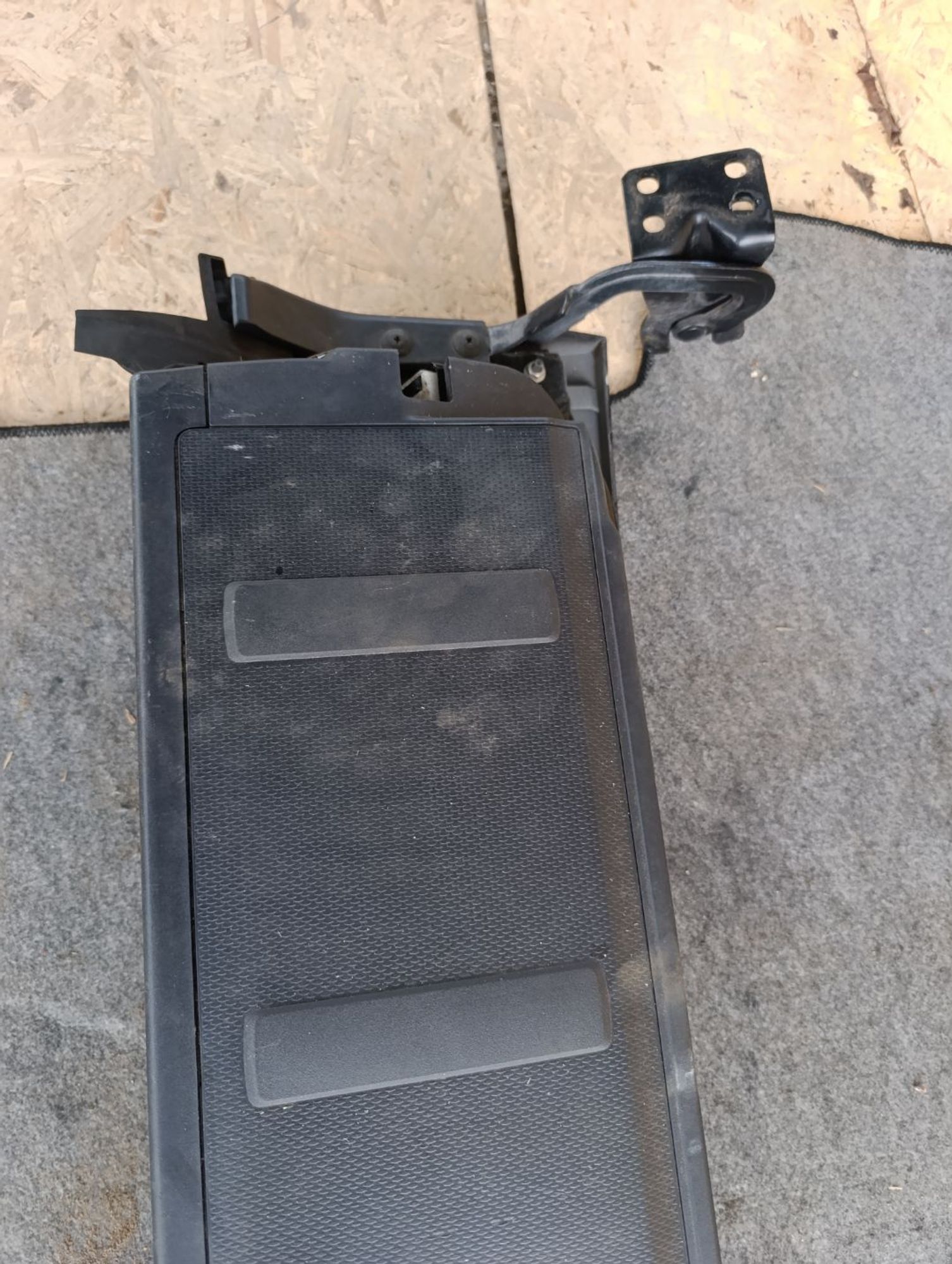 https://ycs.partsauto.market/partsauto-images/thmbs/userImages/d9b05010c61782443e0b3e264cf05921/part/5ea52dde-41df-4c16-95fc-4e9805651492_1783526953938.jpg