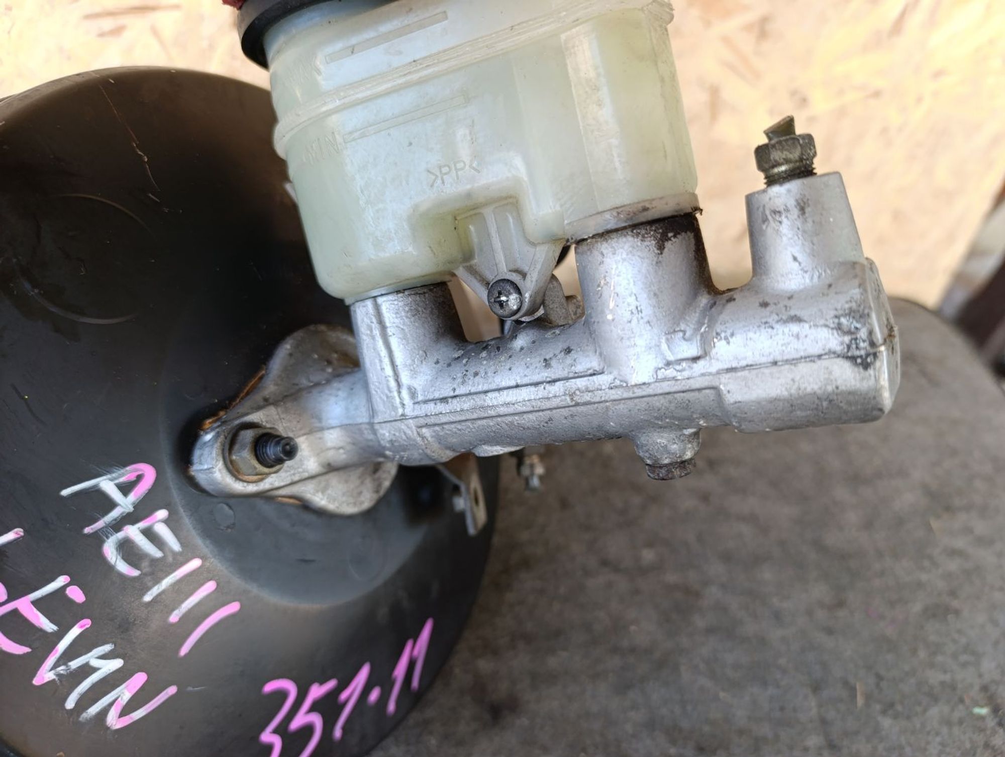 https://ycs.partsauto.market/partsauto-images/thmbs/userImages/d9b05010c61782443e0b3e264cf05921/part/6098628a-acd9-44b9-996b-a1a2b6947f25_1783754198743.jpg