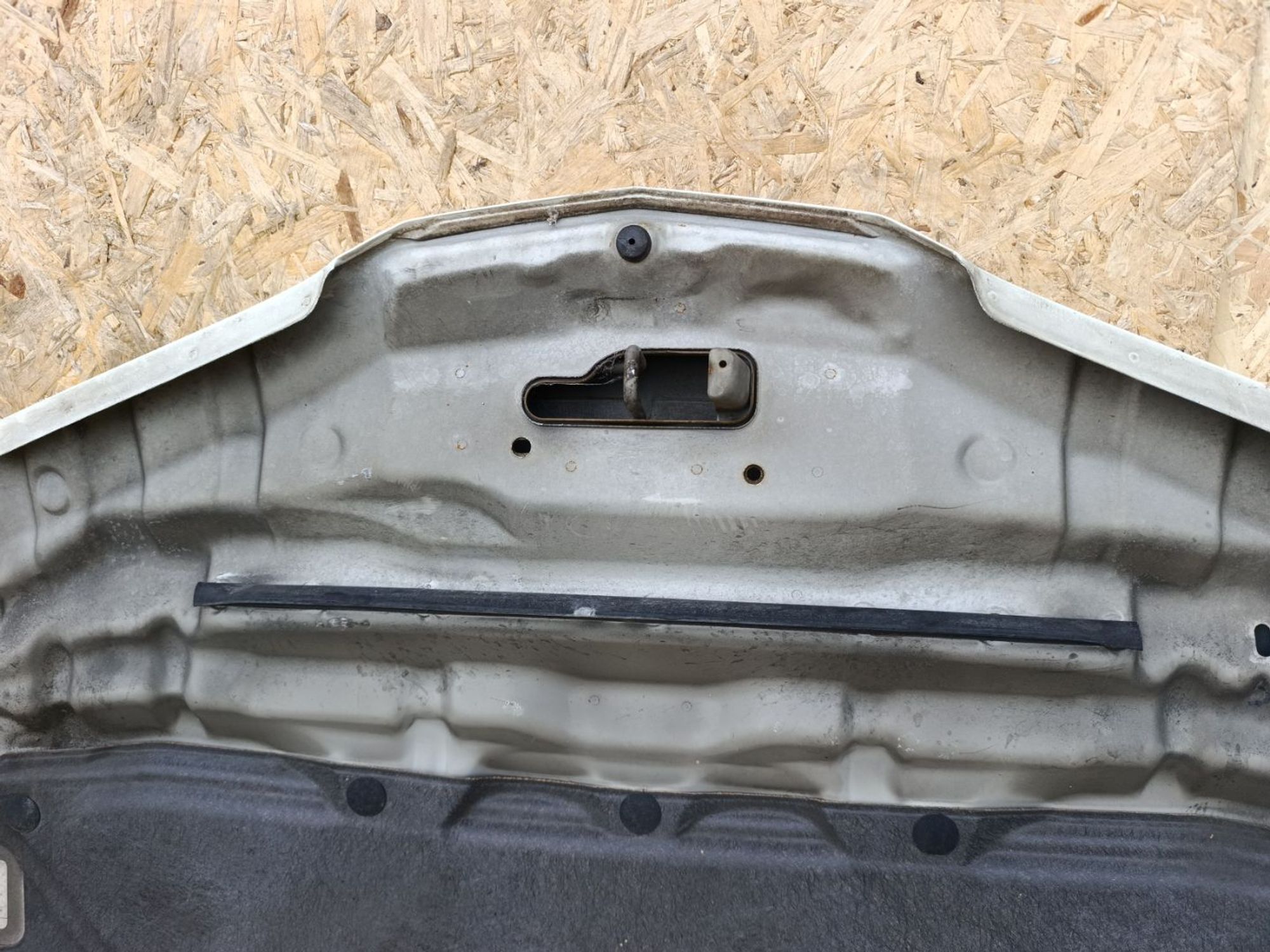 https://ycs.partsauto.market/partsauto-images/thmbs/userImages/d9b05010c61782443e0b3e264cf05921/part/60cb3abf-30bb-49c7-b636-e5ecfaa1a252_1781876662763.jpg