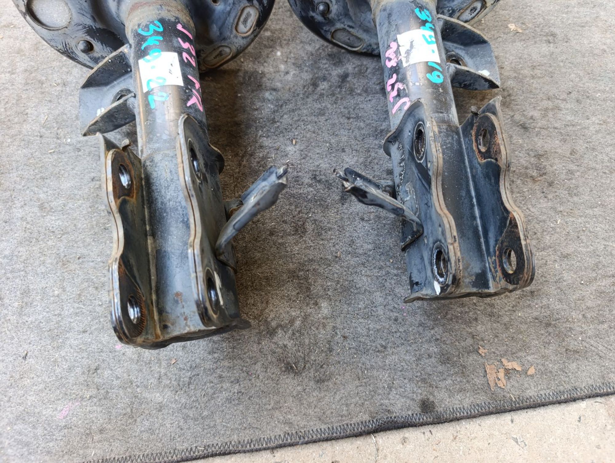 https://ycs.partsauto.market/partsauto-images/thmbs/userImages/d9b05010c61782443e0b3e264cf05921/part/62c6e10e-849f-4af4-9aa9-a3c34fd31cc7_1784193766083.jpg