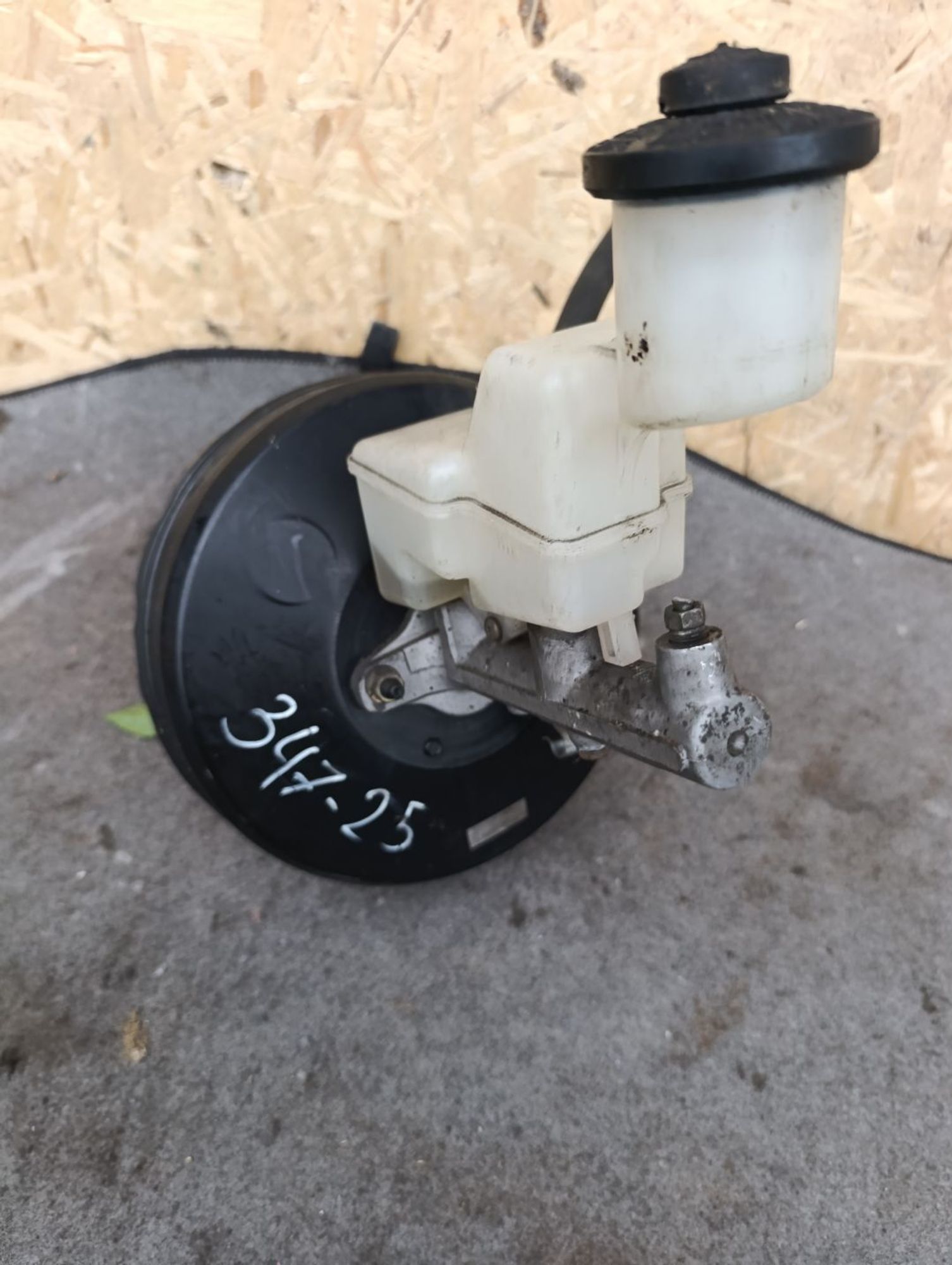 https://ycs.partsauto.market/partsauto-images/thmbs/userImages/d9b05010c61782443e0b3e264cf05921/part/63ee79fd-35c2-4c0a-9857-3f6a7b2f9b34_1783700397669.jpg