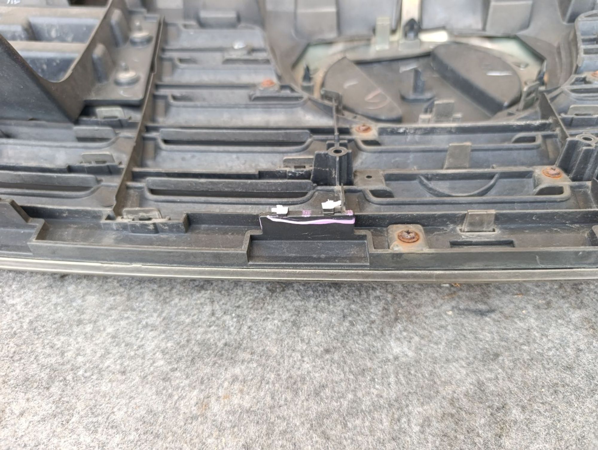 https://ycs.partsauto.market/partsauto-images/thmbs/userImages/d9b05010c61782443e0b3e264cf05921/part/6451a098-cfde-41ca-8873-1527d939361a_1783517503250.jpg