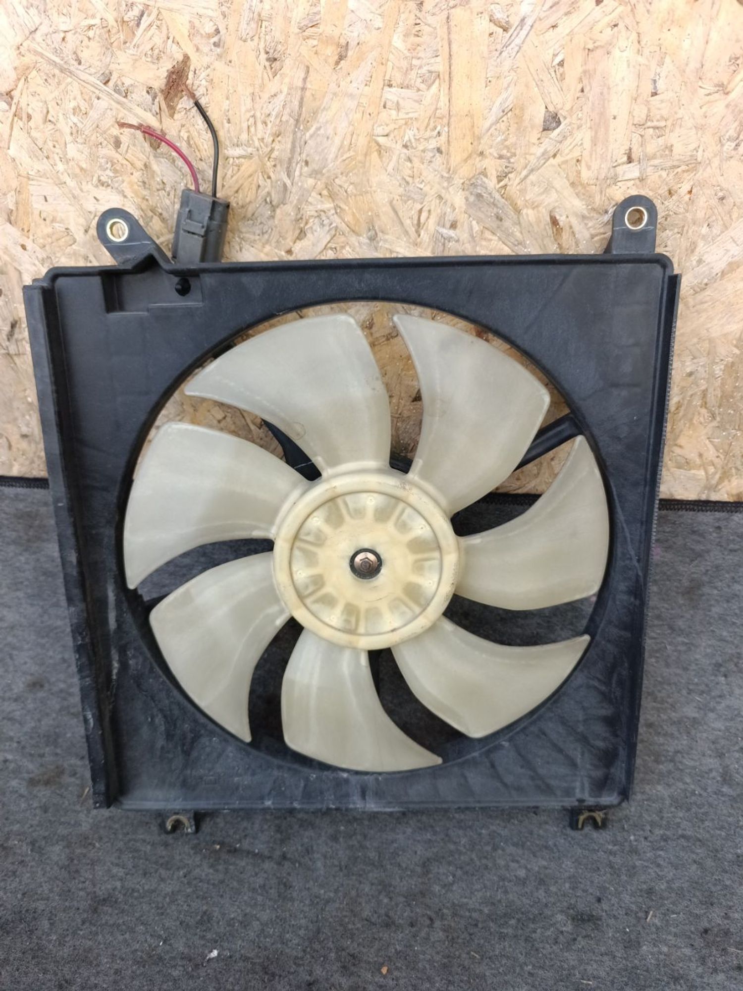 https://ycs.partsauto.market/partsauto-images/thmbs/userImages/d9b05010c61782443e0b3e264cf05921/part/65cf91ef-4f1d-43d7-a0a2-cdca89a3d7b6_1781366699010.jpg