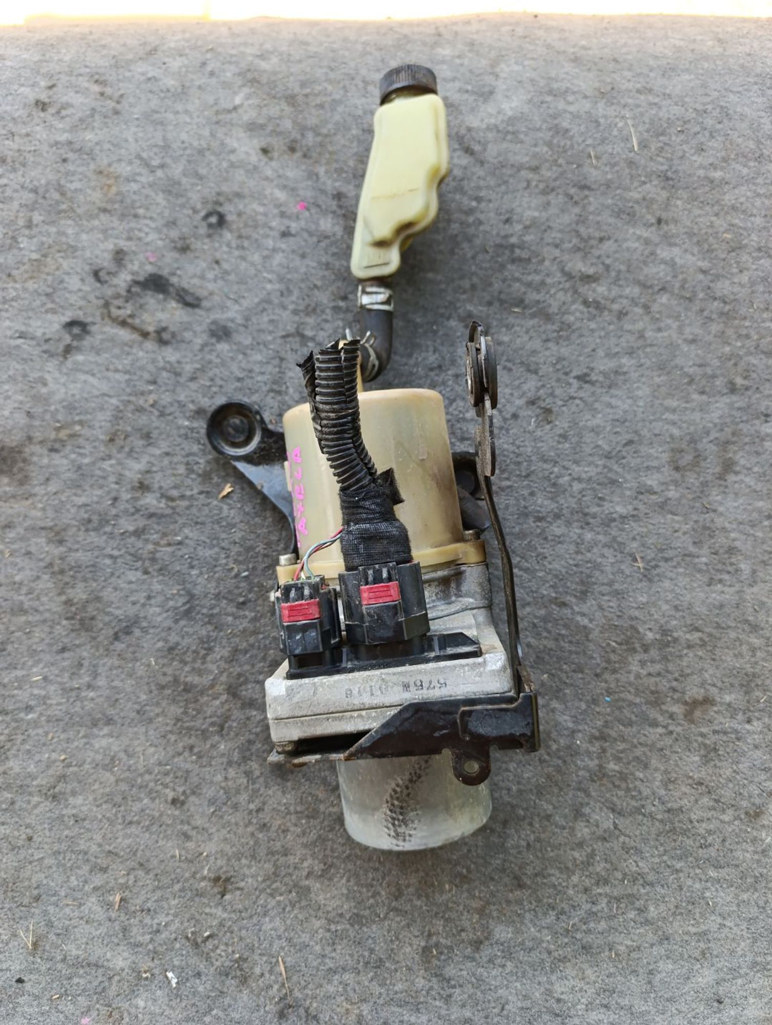 https://ycs.partsauto.market/partsauto-images/thmbs/userImages/d9b05010c61782443e0b3e264cf05921/part/65d3ddf9-f1ef-41cf-a6c7-906c903e5270_1783069763041.jpg