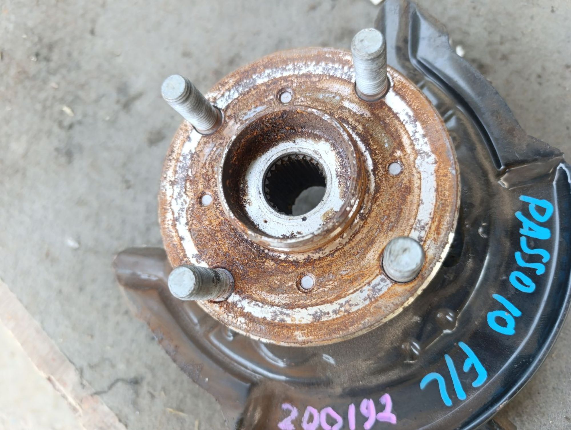 Ступица Toyota Passo kgc10 передняя левая, 1800 рублей, Ленина