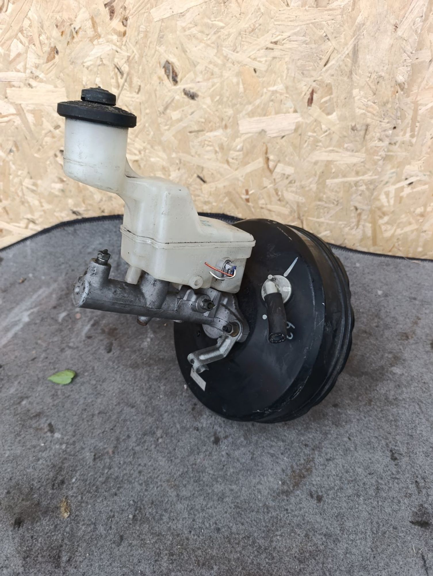 https://ycs.partsauto.market/partsauto-images/thmbs/userImages/d9b05010c61782443e0b3e264cf05921/part/6875b6fe-e1b7-4b66-a0b3-26e728adf96b_1783700216118.jpg