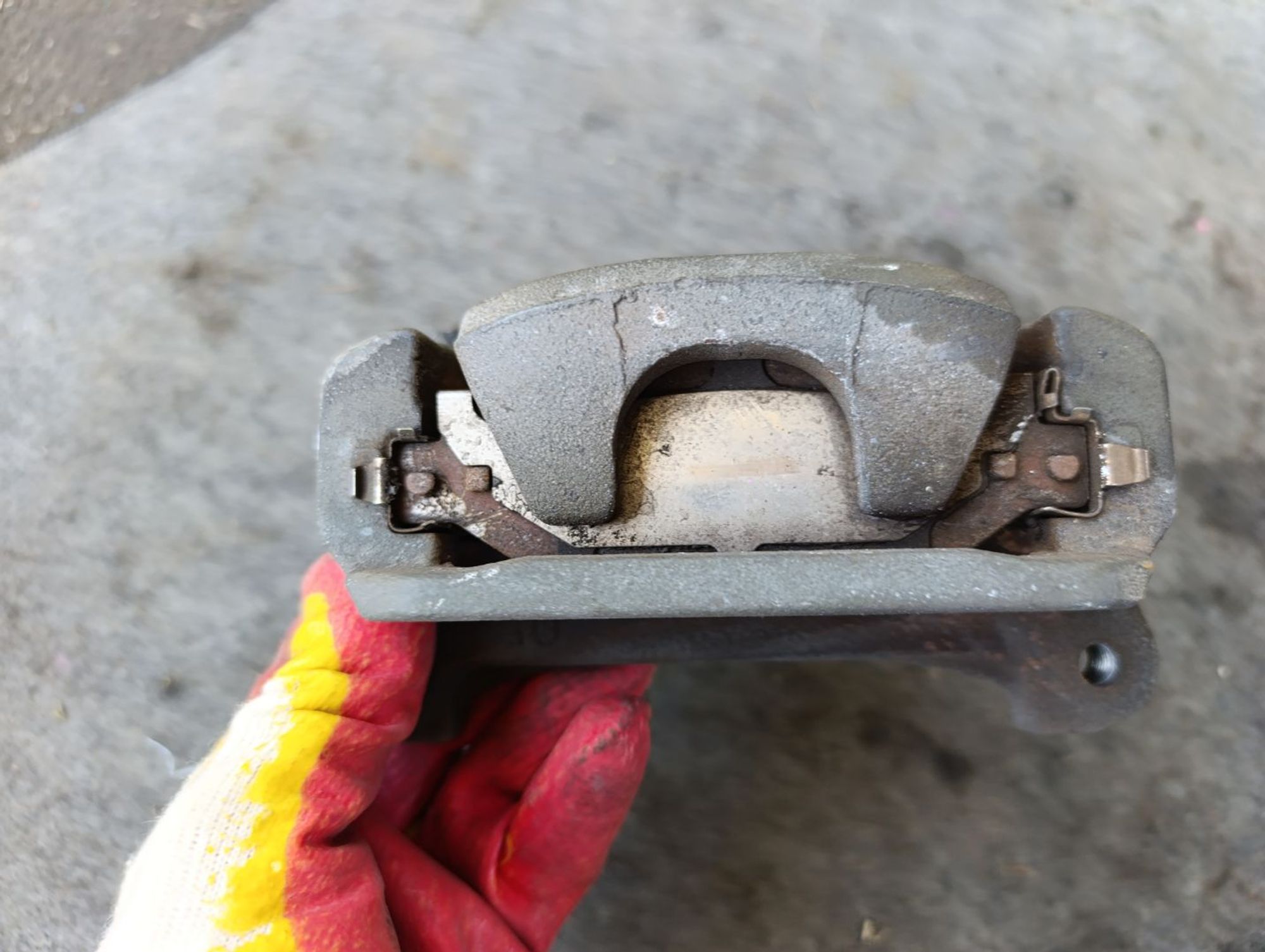https://ycs.partsauto.market/partsauto-images/thmbs/userImages/d9b05010c61782443e0b3e264cf05921/part/68a15dd5-ba5a-481c-b666-413513ce1f54_1784540483503.jpg