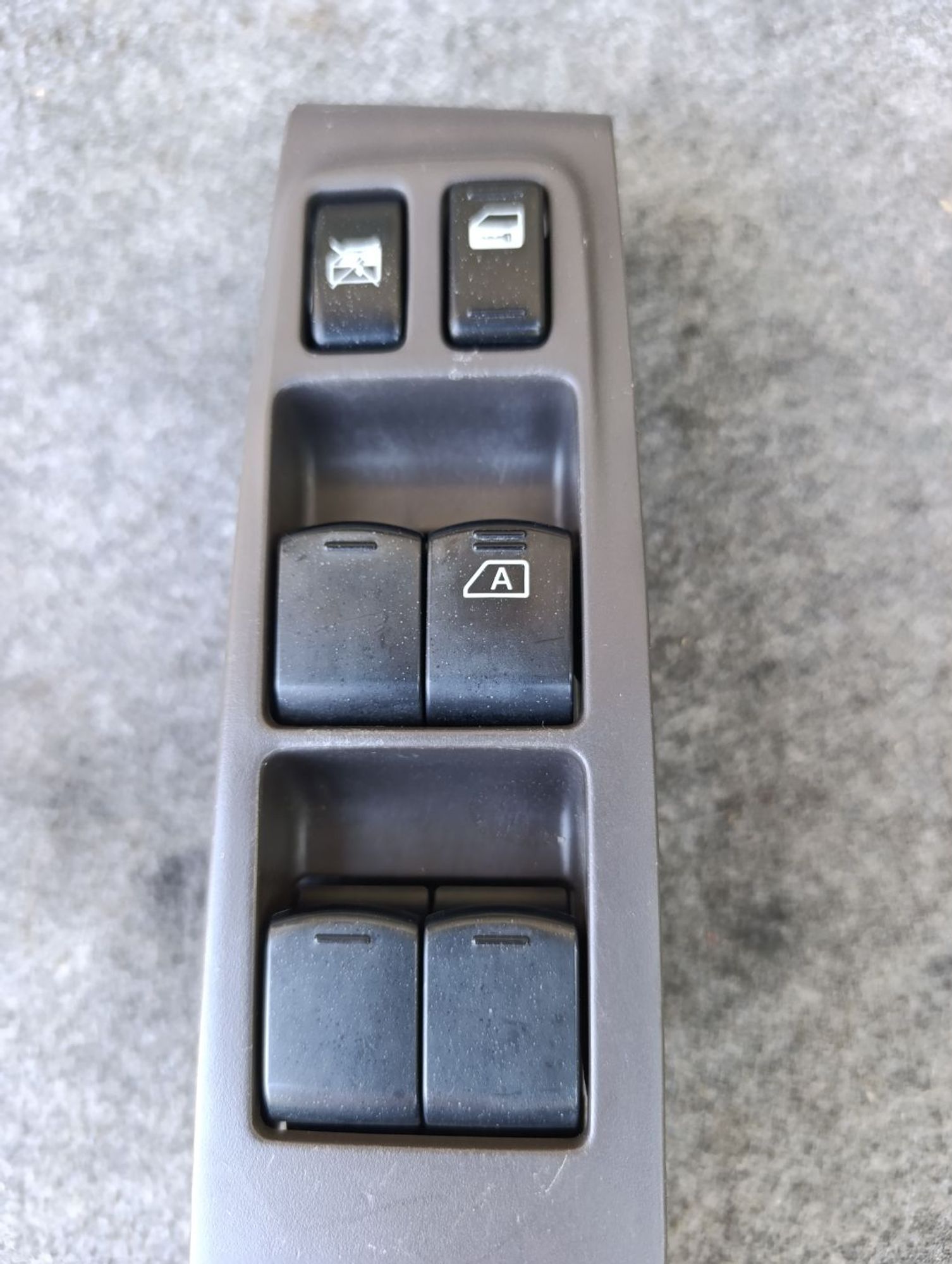 https://ycs.partsauto.market/partsauto-images/thmbs/userImages/d9b05010c61782443e0b3e264cf05921/part/68af381f-2b4e-4243-bbee-a0e297474642_1783337230855.jpg