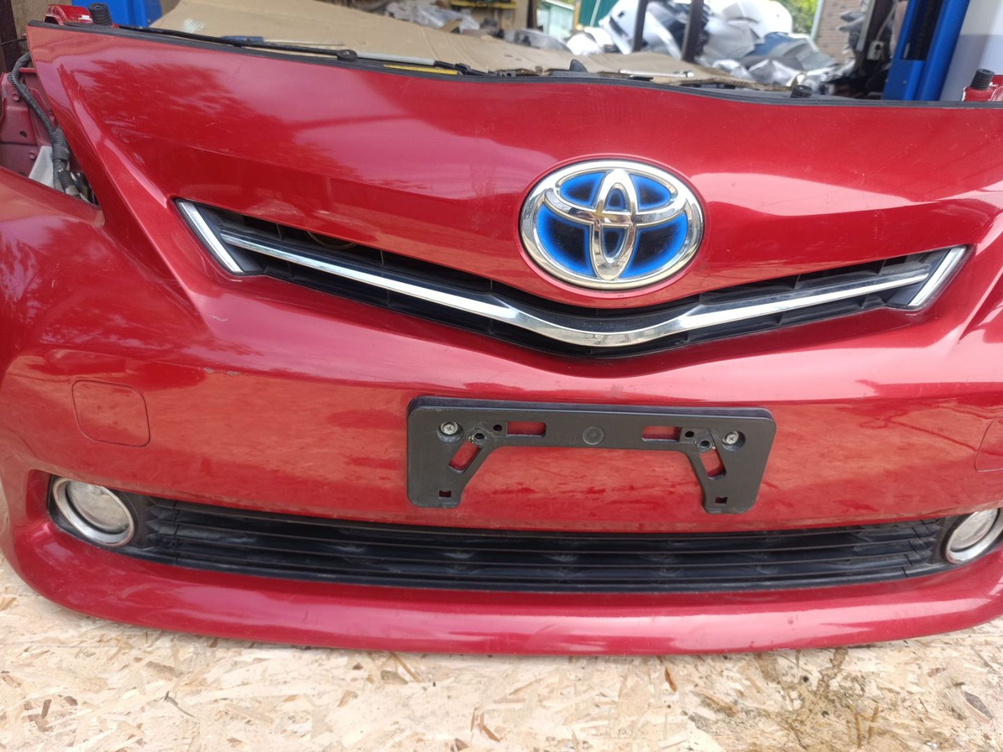 Ноускат Toyota Prius Alpha zvw41w, 65000 рублей, Ленина