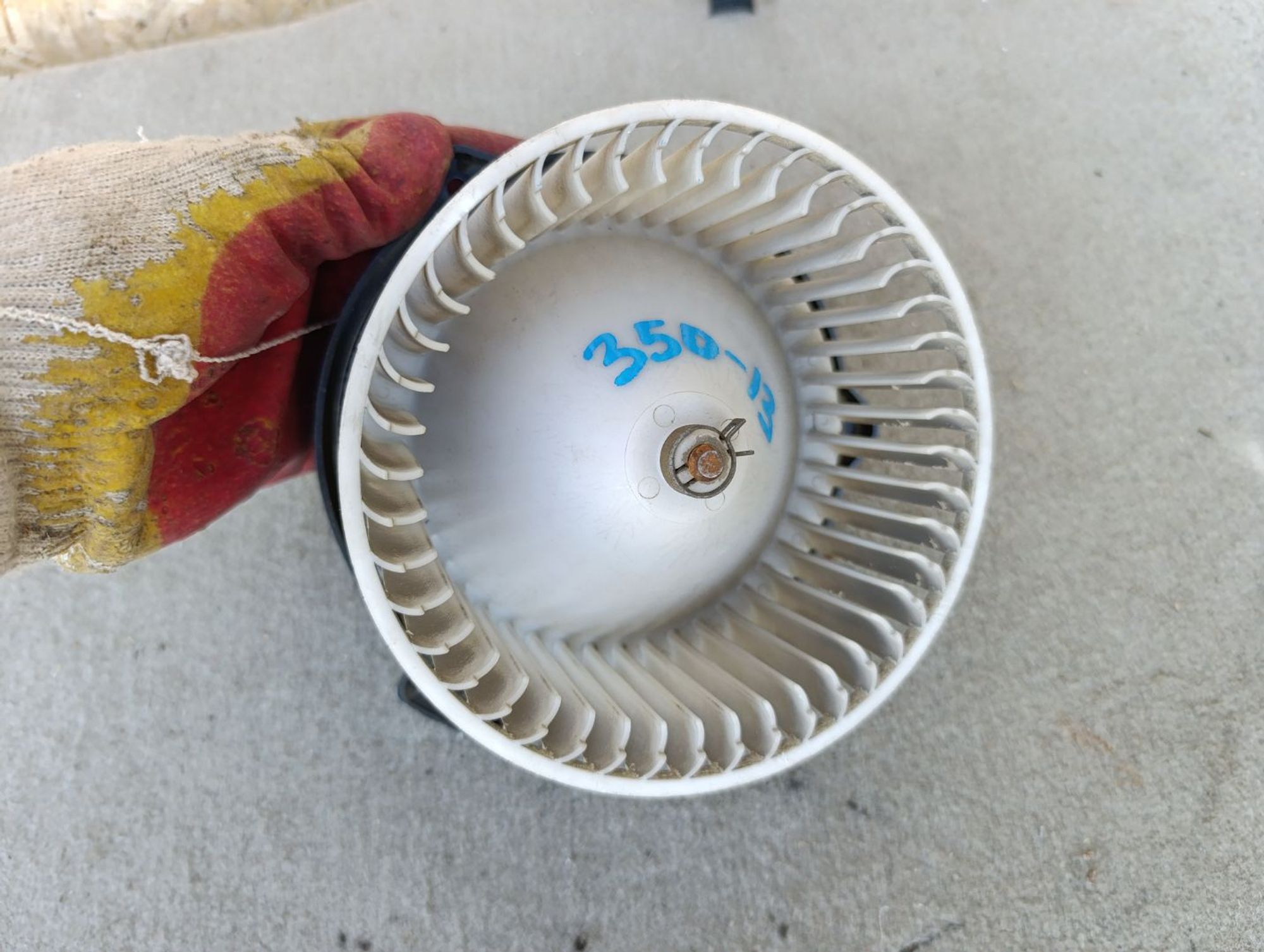https://ycs.partsauto.market/partsauto-images/thmbs/userImages/d9b05010c61782443e0b3e264cf05921/part/69019424-473d-46ab-9177-d78a70435dd6_1785504069887.jpg