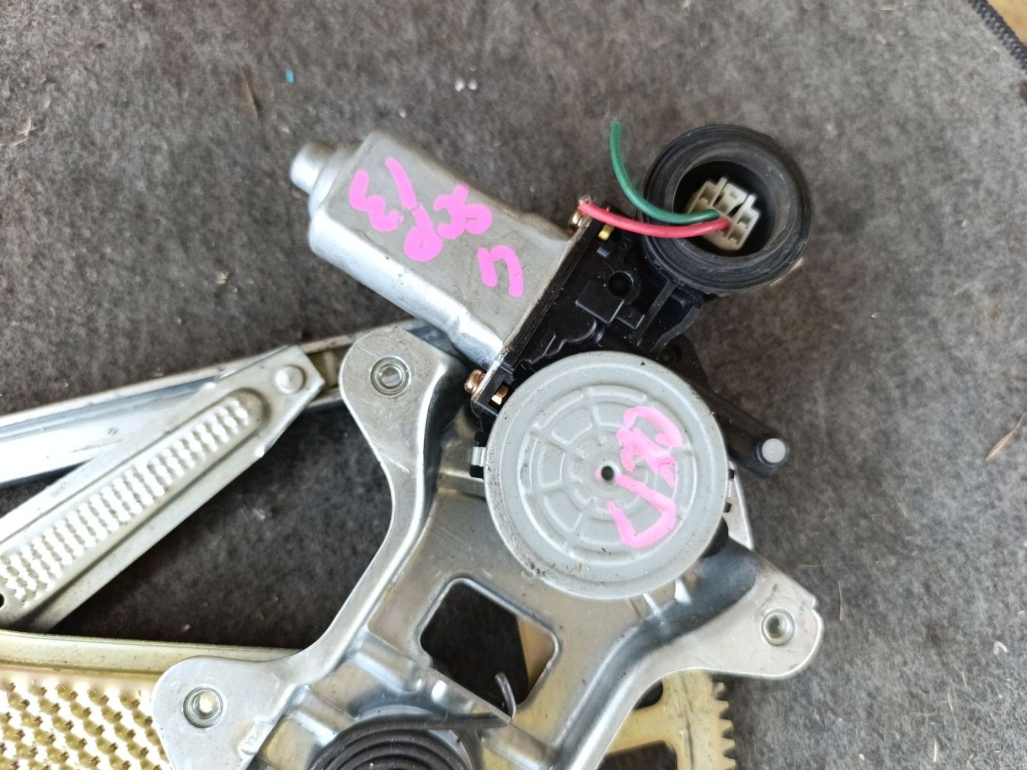 https://ycs.partsauto.market/partsauto-images/thmbs/userImages/d9b05010c61782443e0b3e264cf05921/part/69ed1ae2-1233-461e-a5a2-f54d783446a9_1782291143045.jpg