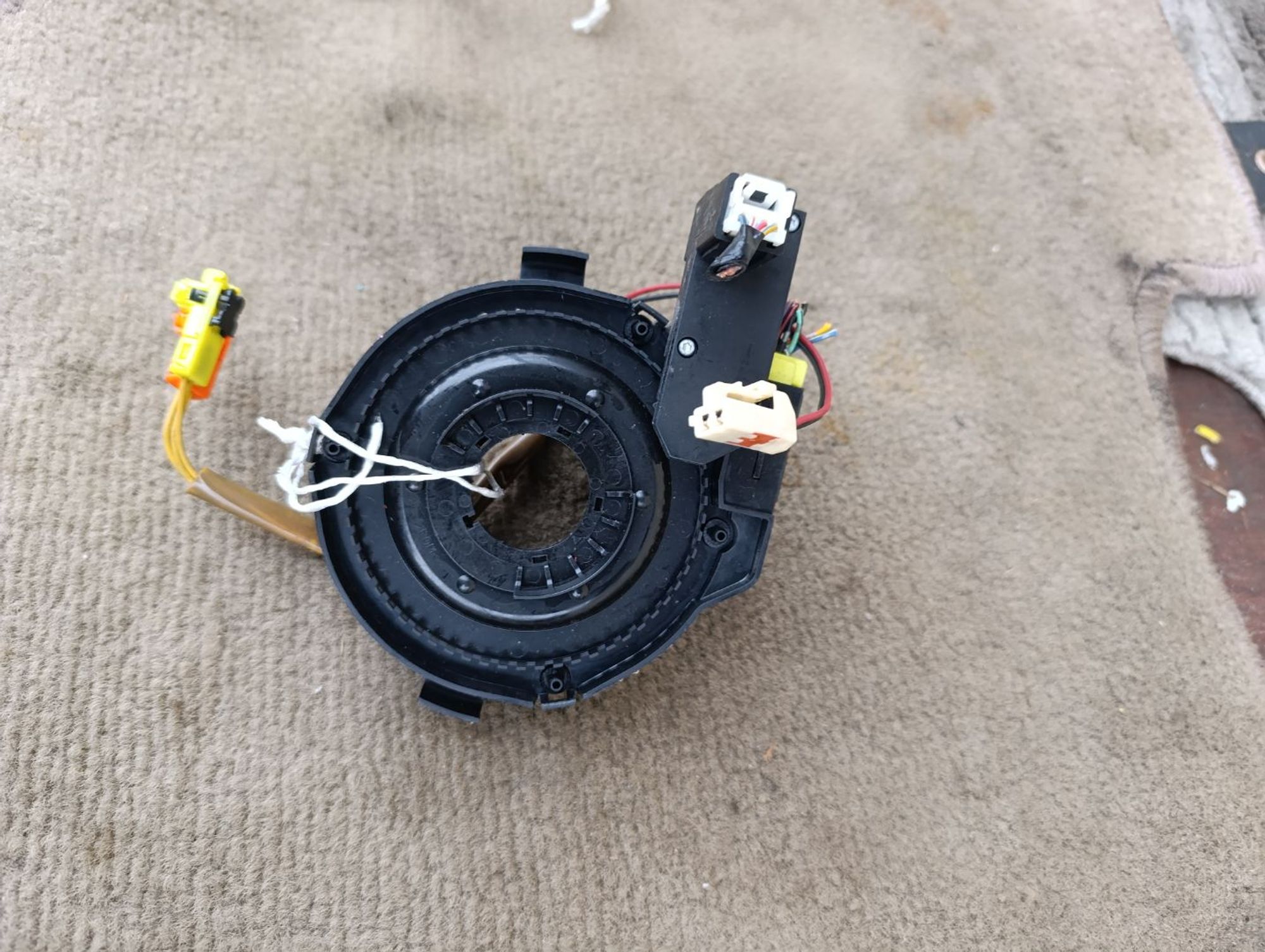 https://ycs.partsauto.market/partsauto-images/thmbs/userImages/d9b05010c61782443e0b3e264cf05921/part/6a25e83d-b288-422f-9891-421e28593445_1732776218322.jpg